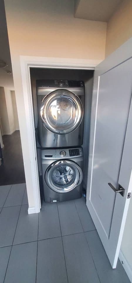 1169 Garner Road E 87, Hamilton, ON L9G 0G8