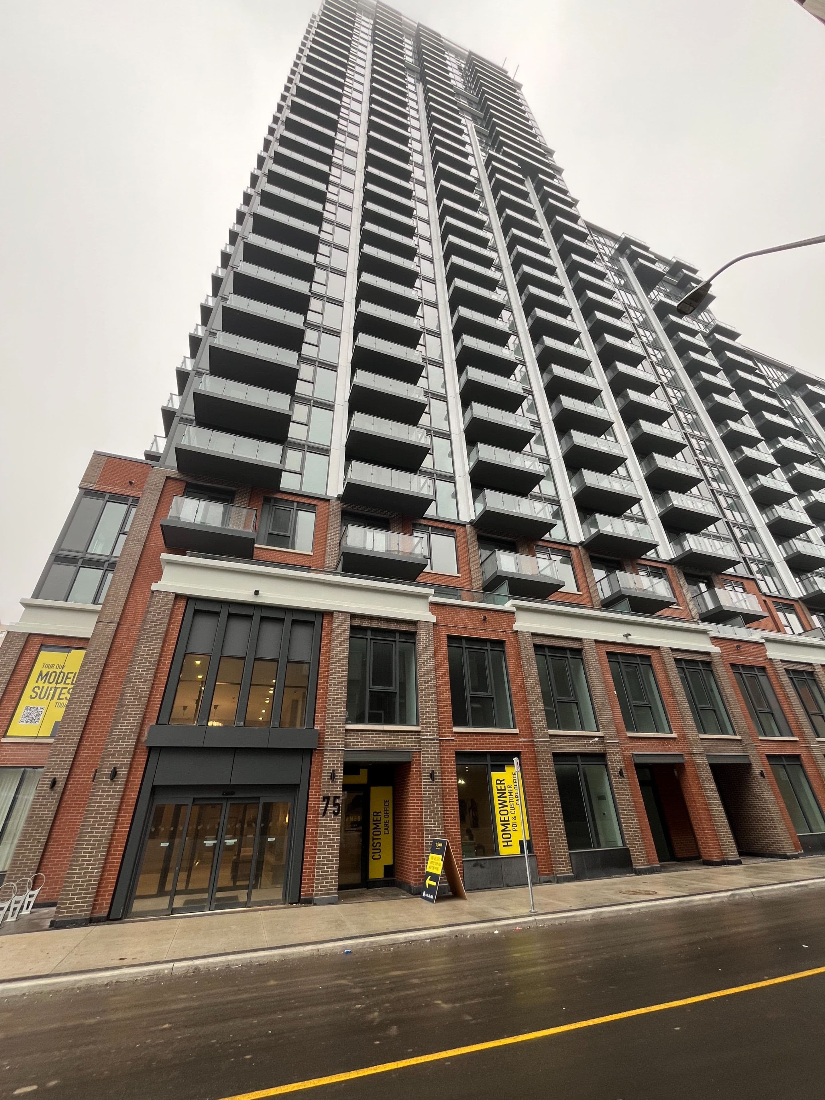 75 James Street S 2414, Hamilton, ON L8P 4V8