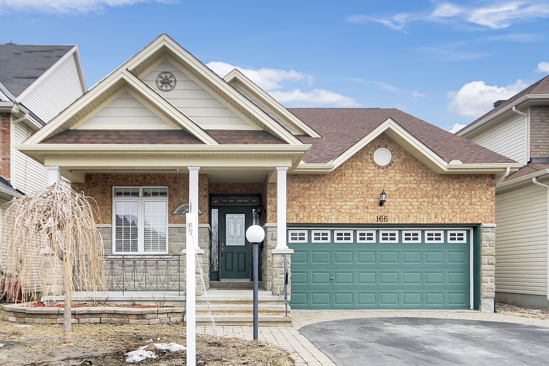 166 Lamplighters Drive, Barrhaven, ON K2J 0H6