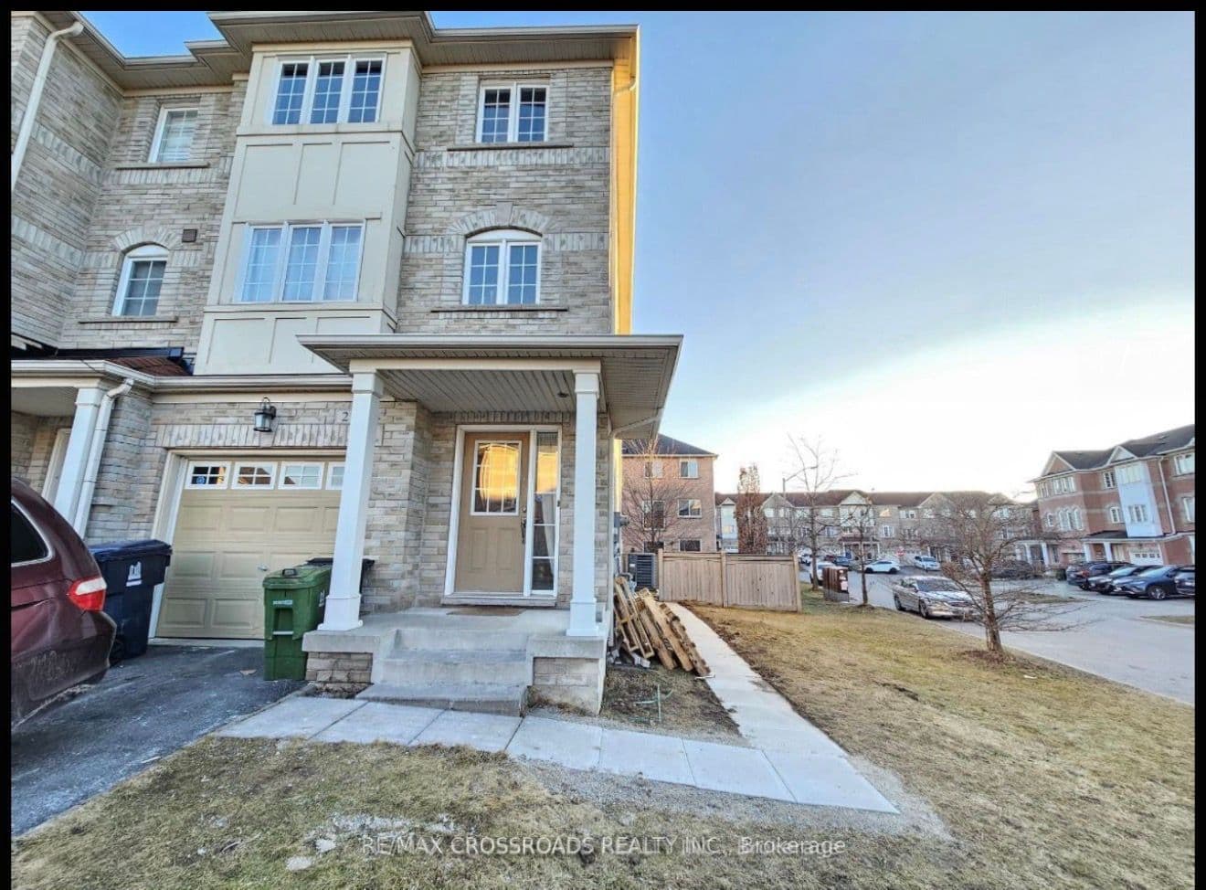 21 Wilkes Crescent E, Toronto E04, ON M1L 0B3
