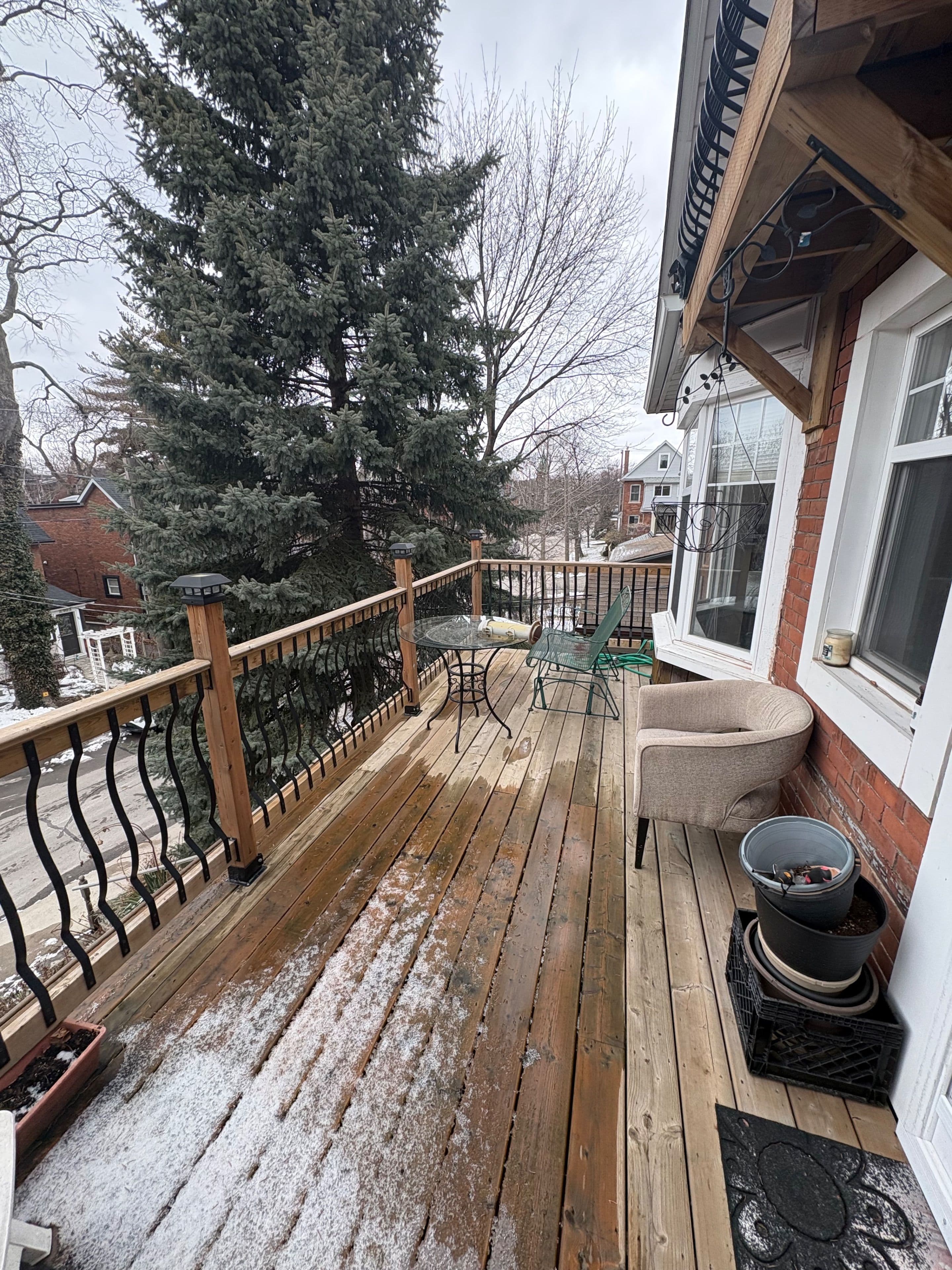 87 Medland Crescent 1, Toronto W02, ON M6P 2N3