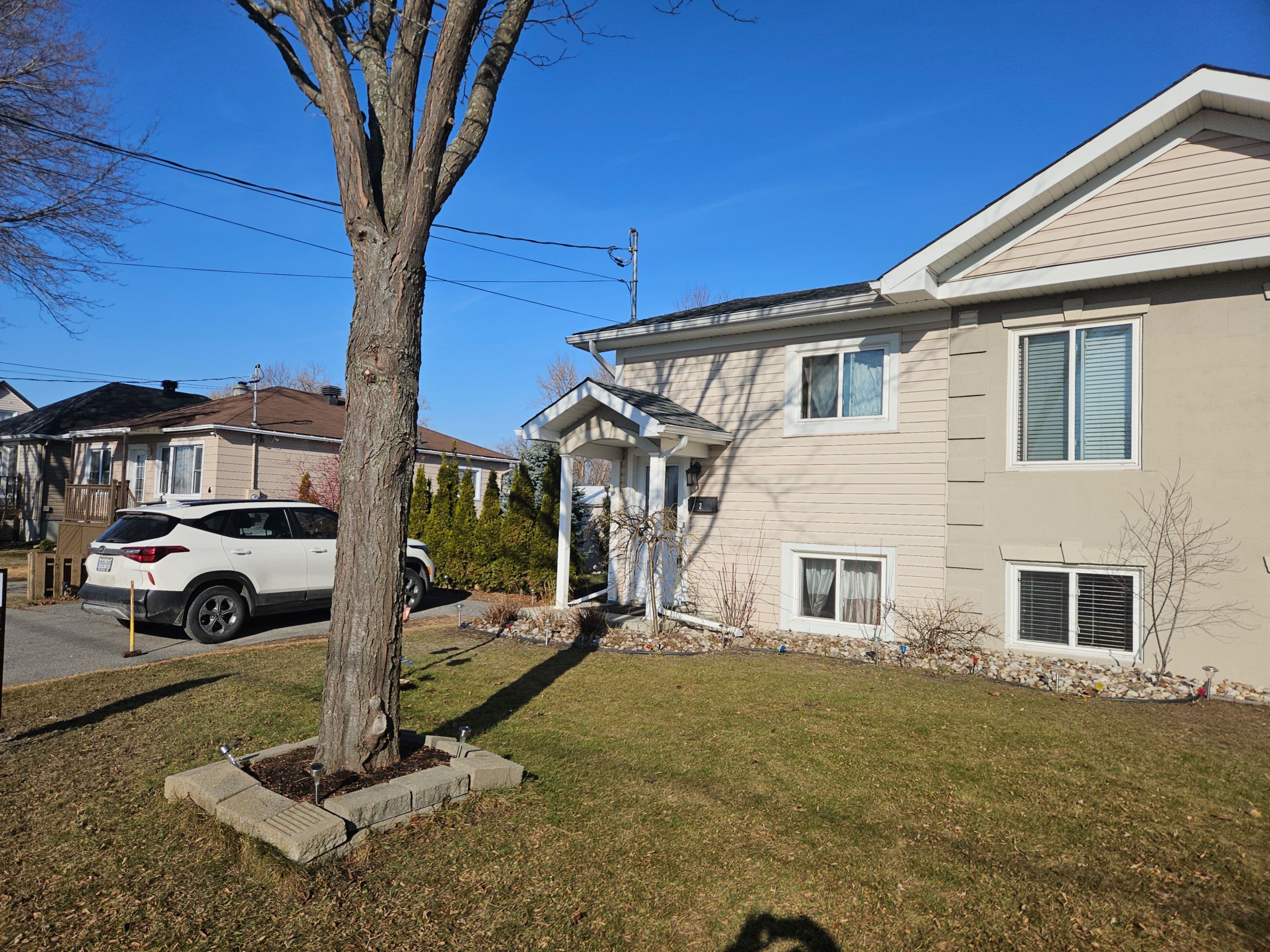 2 Bellamy Street, Cornwall, ON K6J 3K7