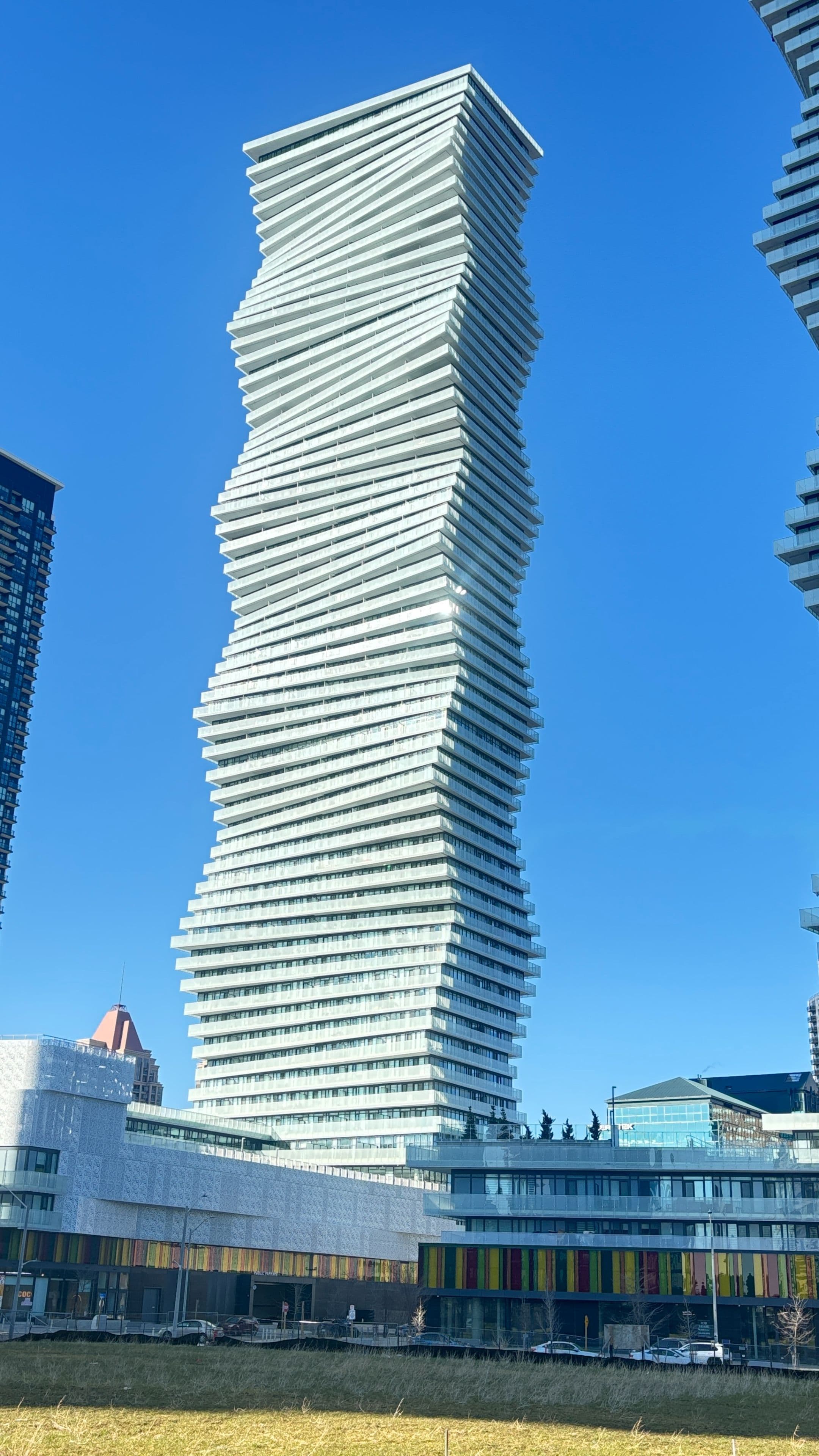 3900 Confederation Parkway 1004, Mississauga, ON L5B 0M3