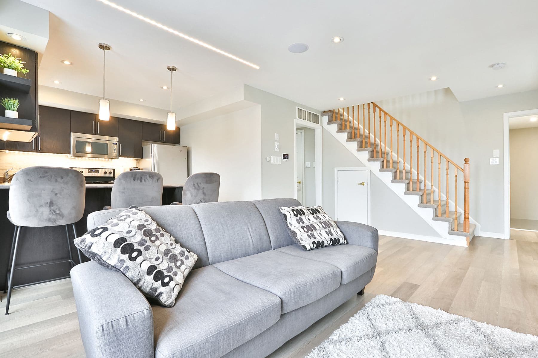 168 Kingston Road W, Ajax, ON L1T 0M9