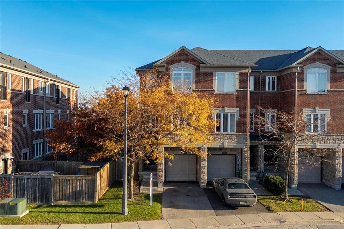 2600 GLENGARRY Road 1, Mississauga, ON L5C 0A2
