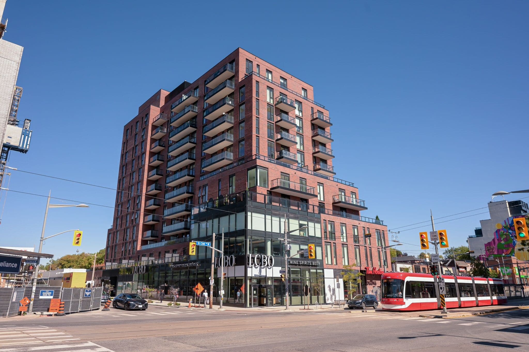 185 Alberta Avenue 303, Toronto C03, ON M6C 0A5