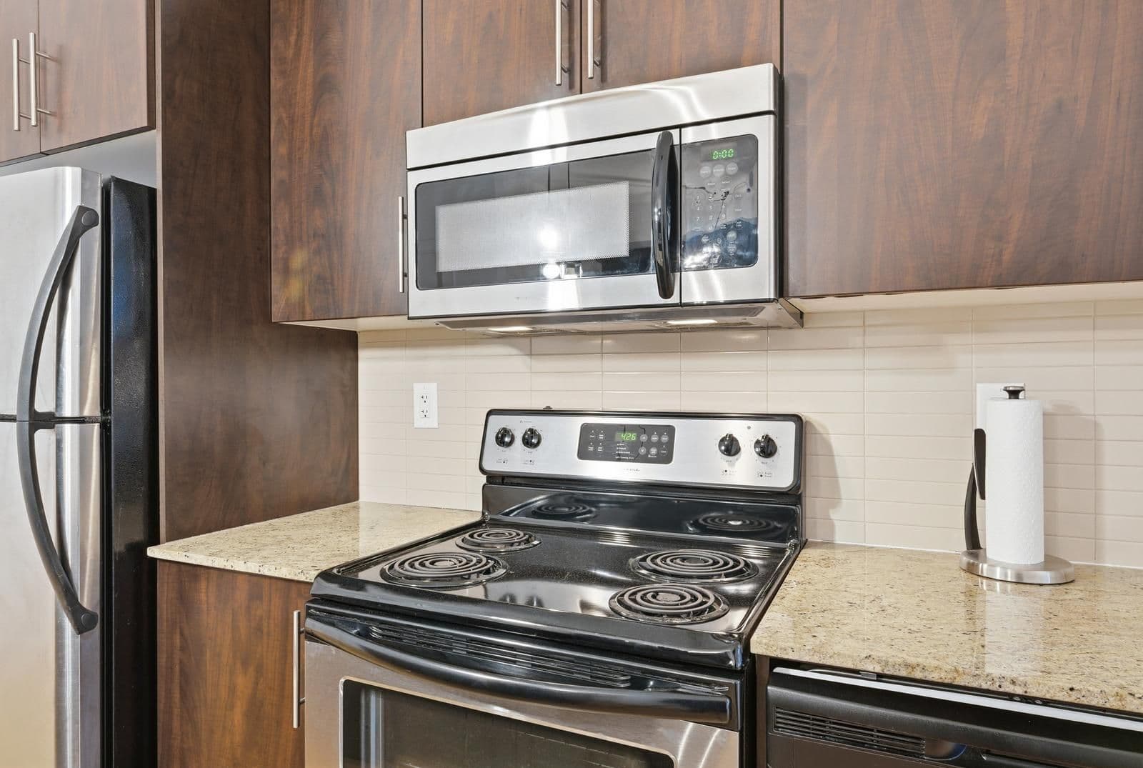 55 Bremner Boulevard 2405, Toronto C01, ON M5J 0A6