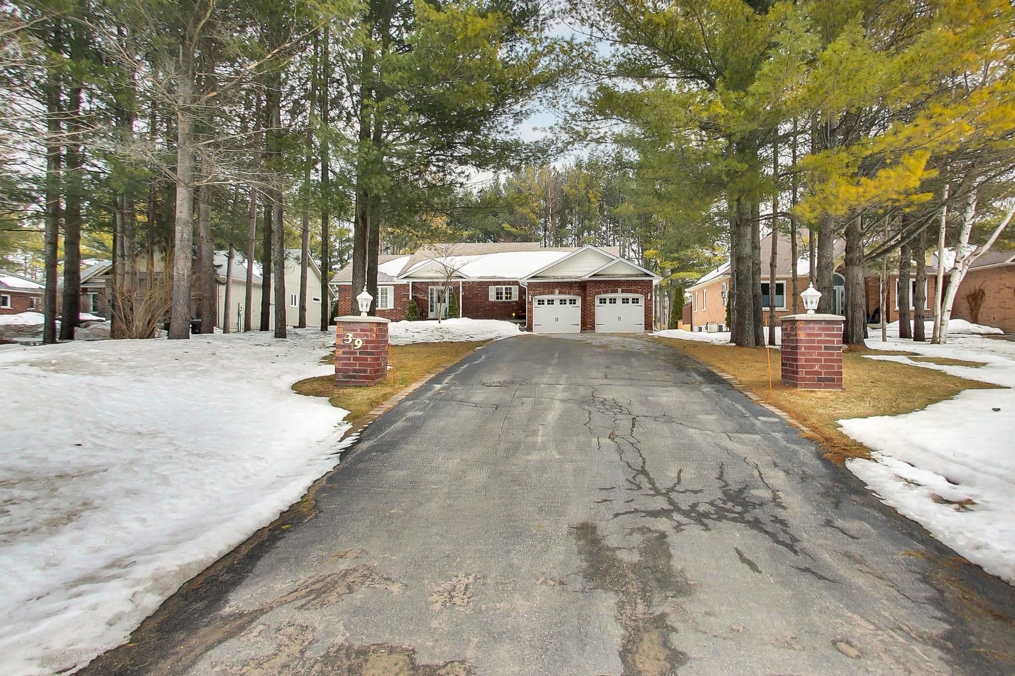 39 Martyn Drive, Wasaga Beach, ON L9Z 1N6