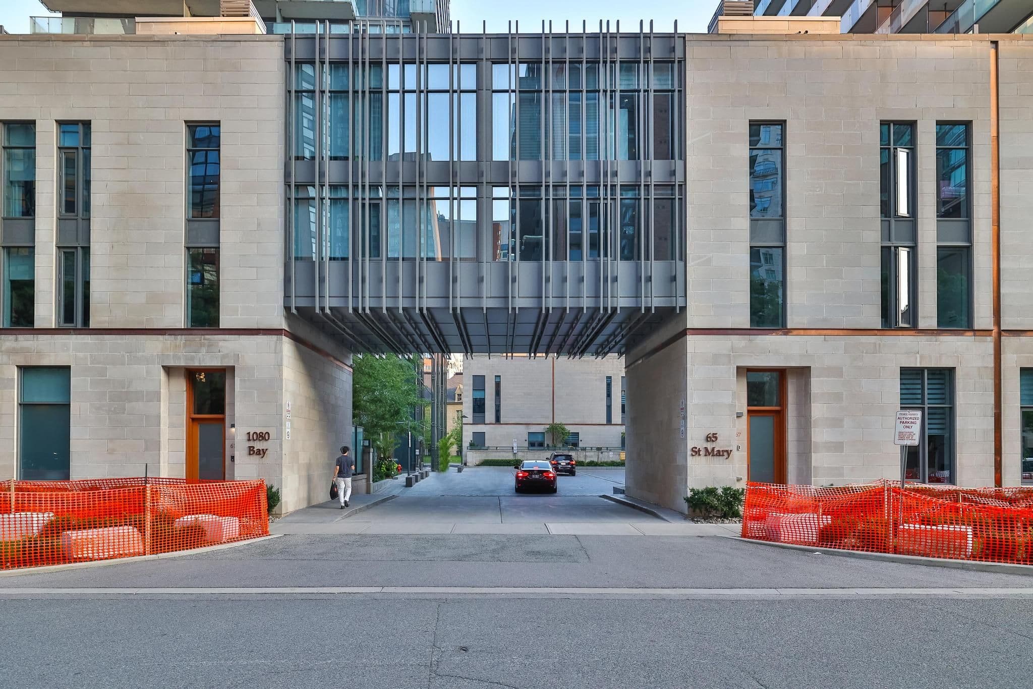 65 St. Mary Street 3909, Toronto C01, ON M5S 0A6