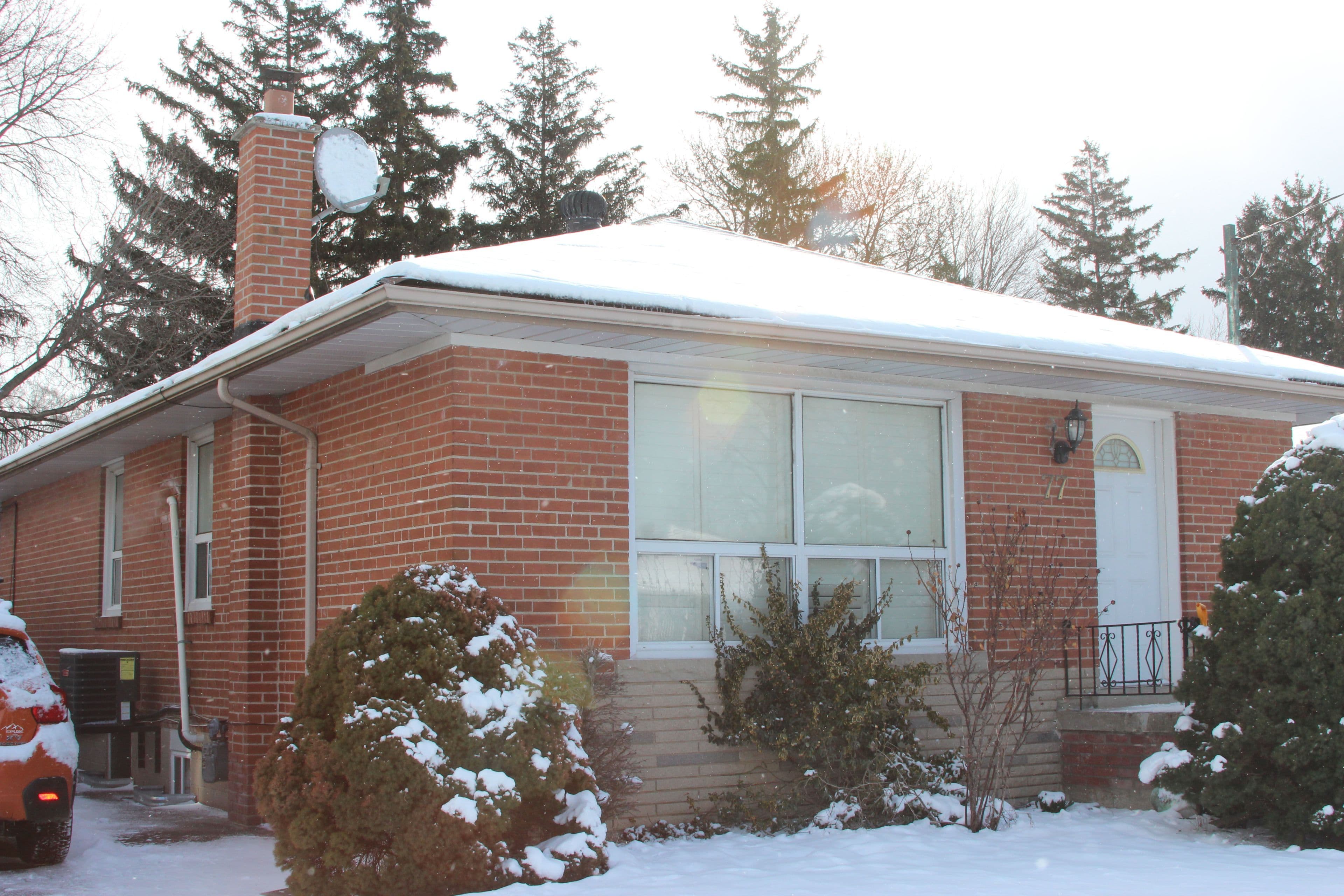 77 Wye Valley Road, Toronto E04, ON M1P 2A7