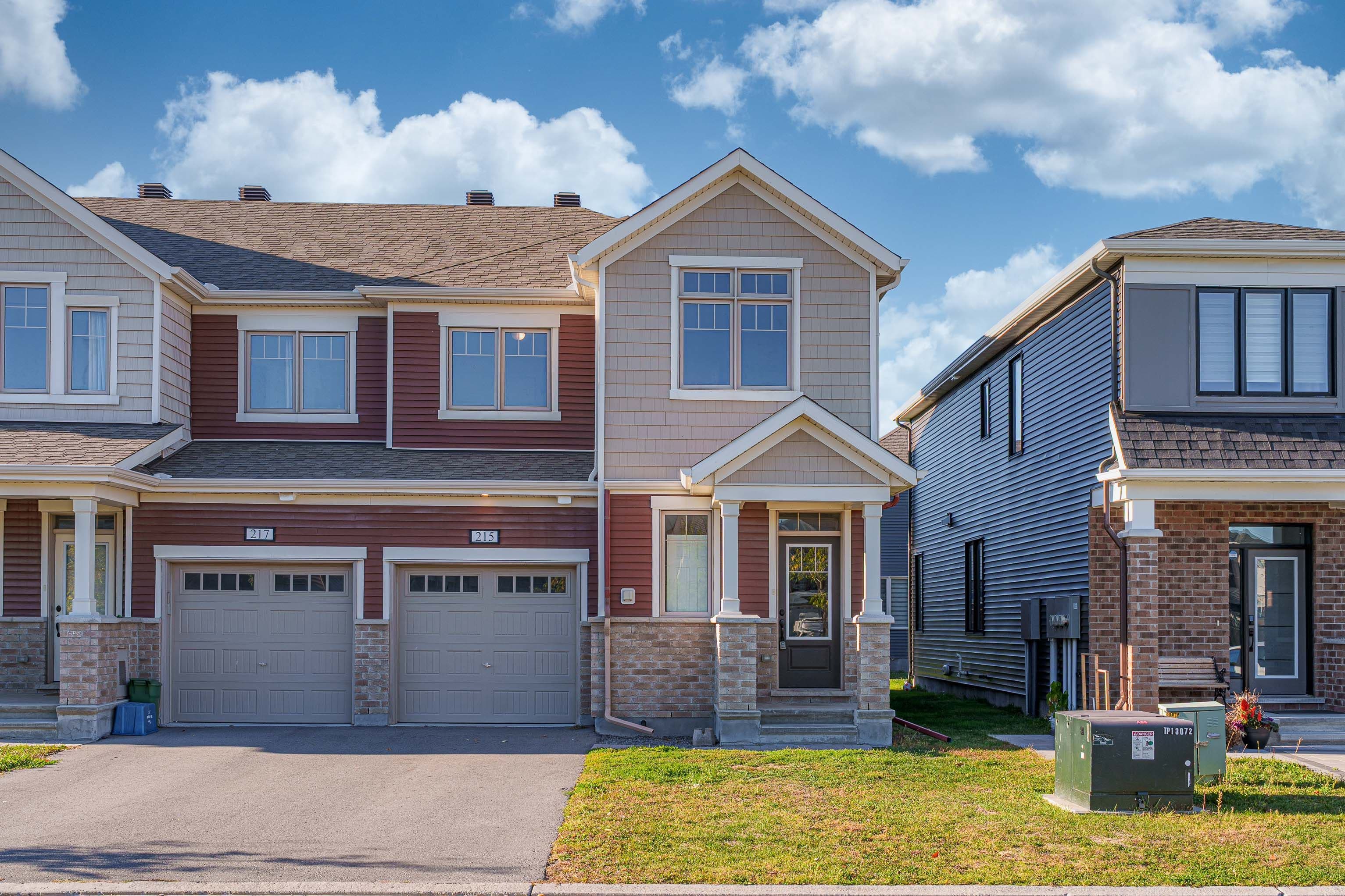 215 Merak Way, Barrhaven, ON K2J 6N7