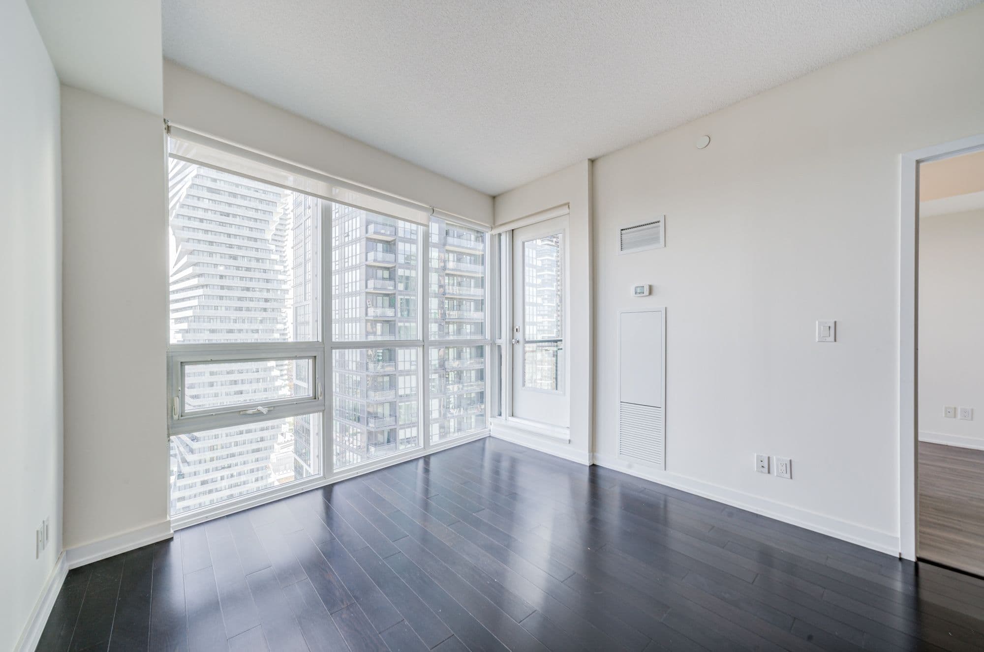 510 Curran Place 2410, Mississauga, ON L5B 0J8