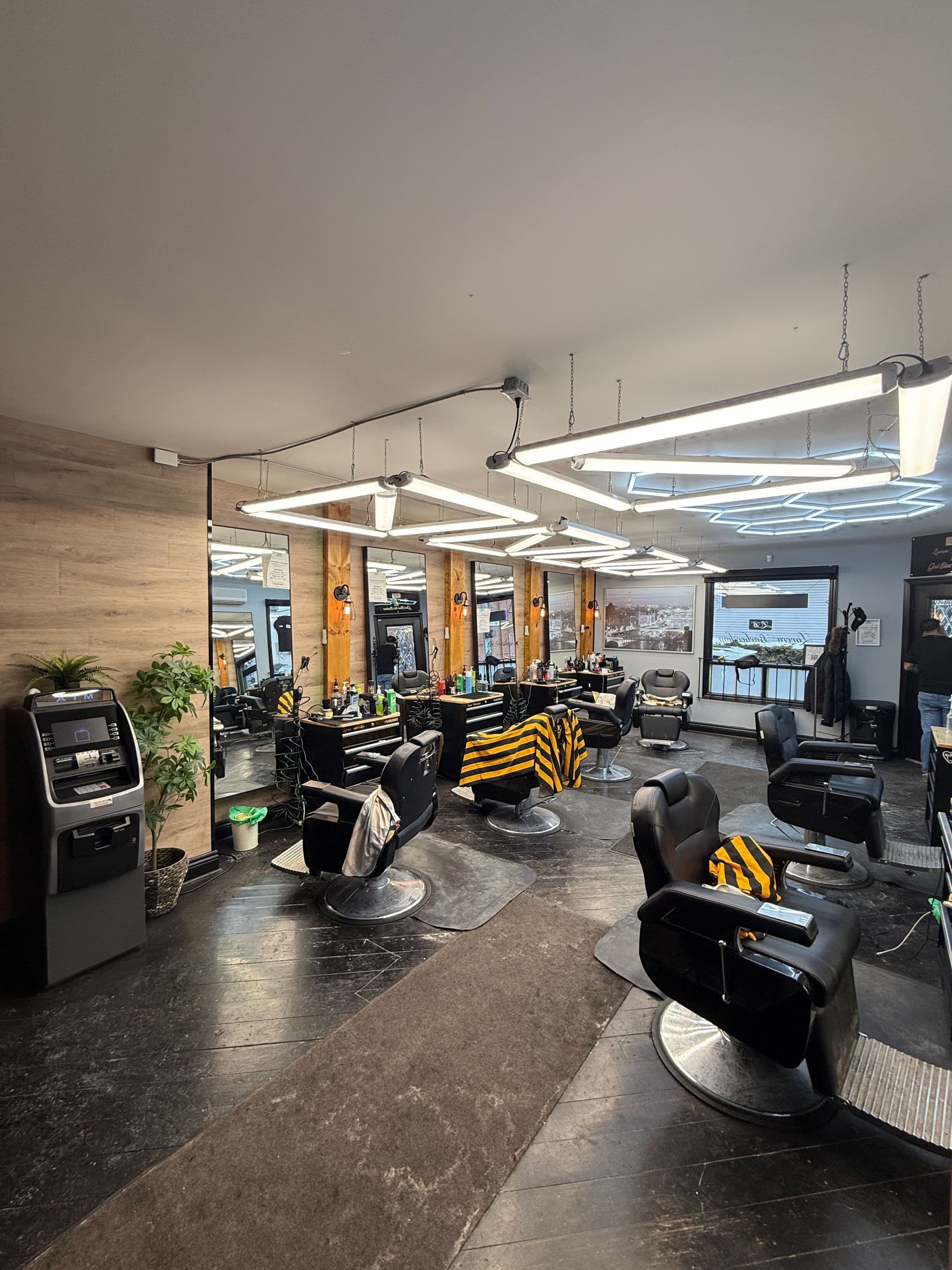 698 Cooper Street, Ottawa Centre, ON K1R 6C6