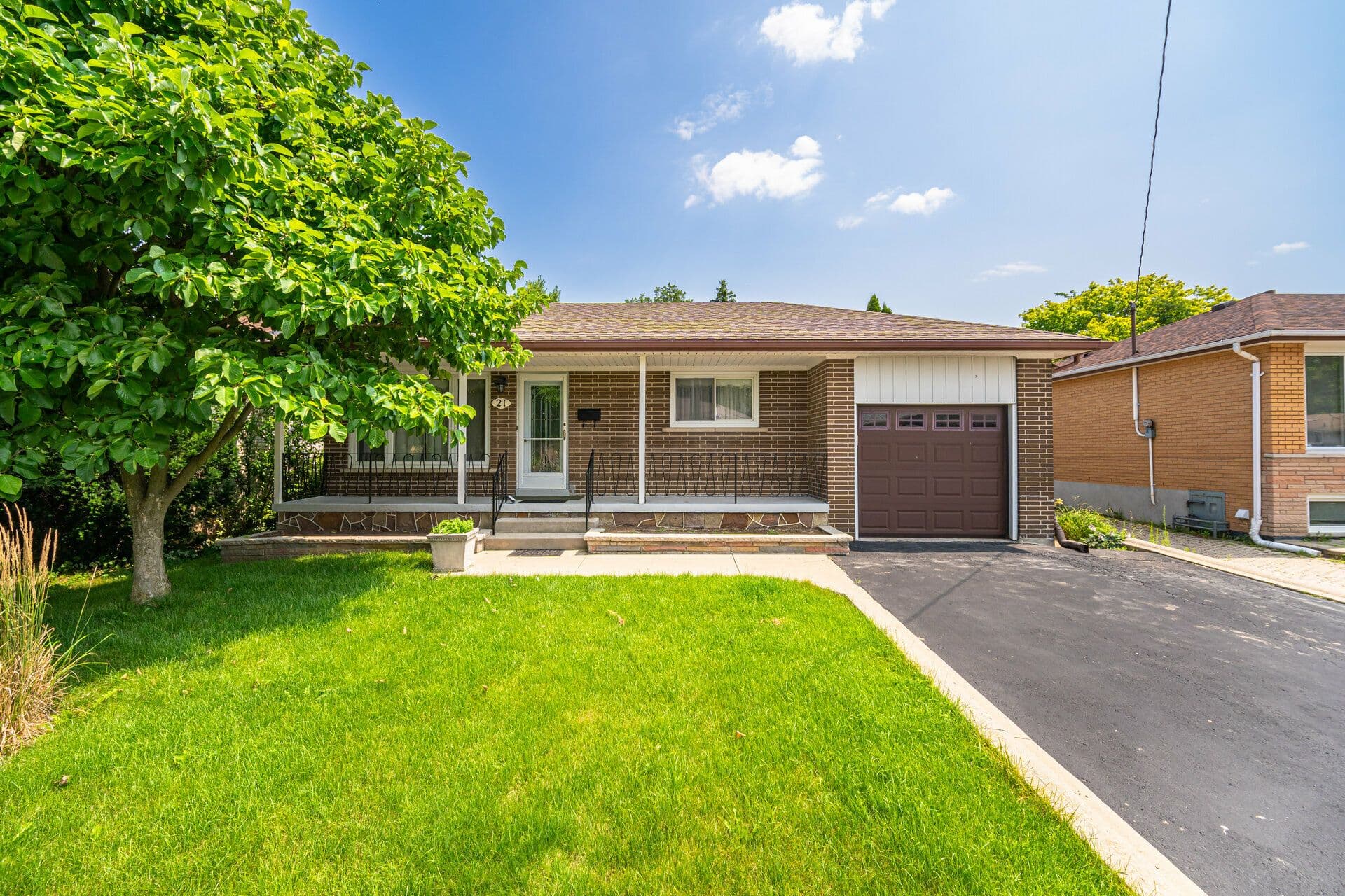21 Jersey Avenue, Brampton, ON L6W 1L5