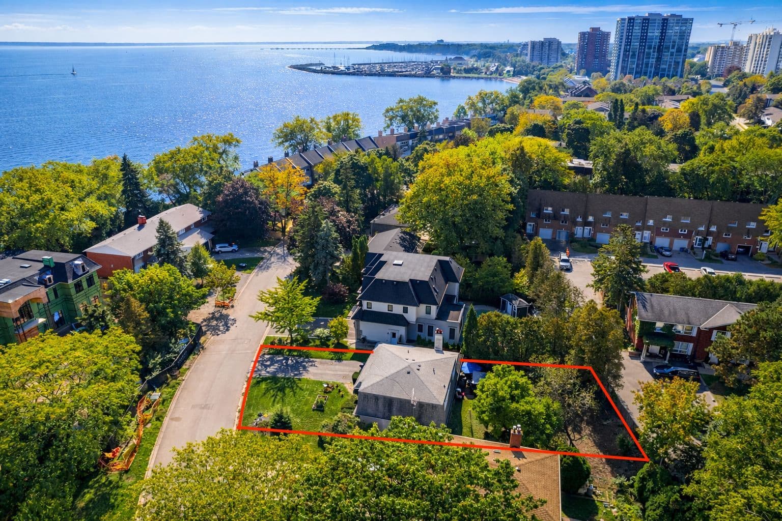 2033 Water's Edge Drive, Oakville, ON L6L 1A3
