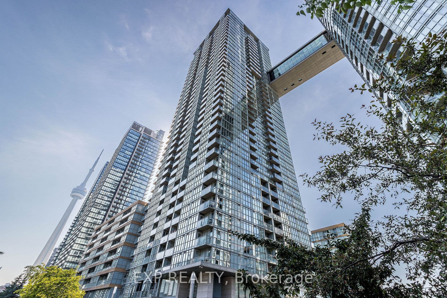 15 Iceboat Terrace 1516, Toronto C01, ON M5V 4A5