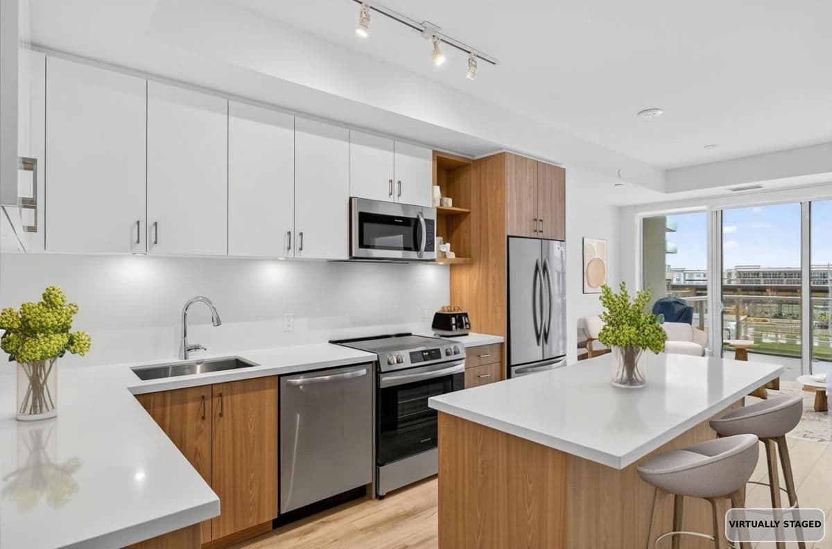 333 Sunseeker Avenue 249, Innisfil, ON L9S 0R6