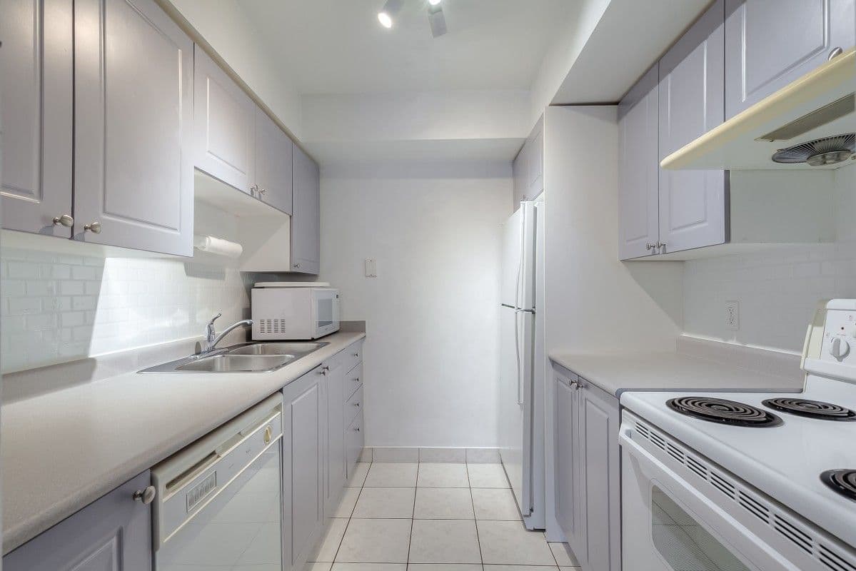 256 Doris Avenue 801, Toronto C14, ON M2N 6X8