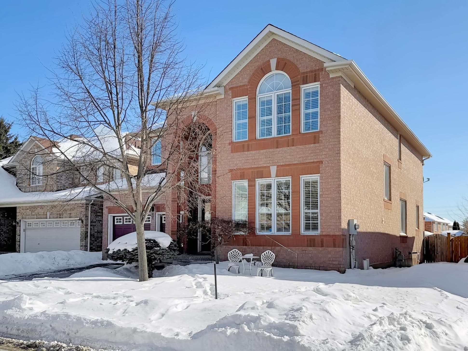 2051 ASHMORE Drive, Oakville, ON L6M 4T1