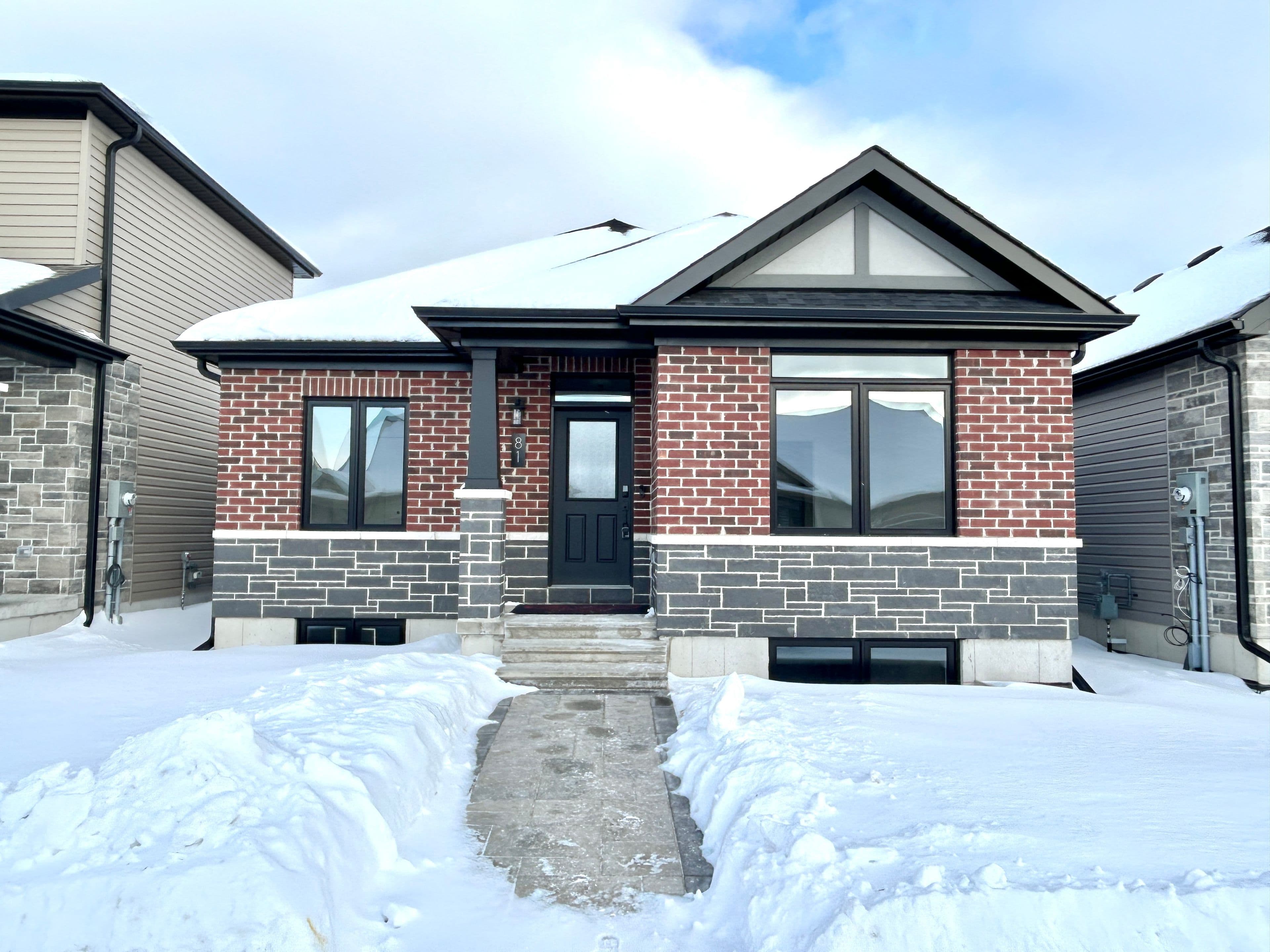 81 Athabaska Drive, Belleville, ON K8N 0T1