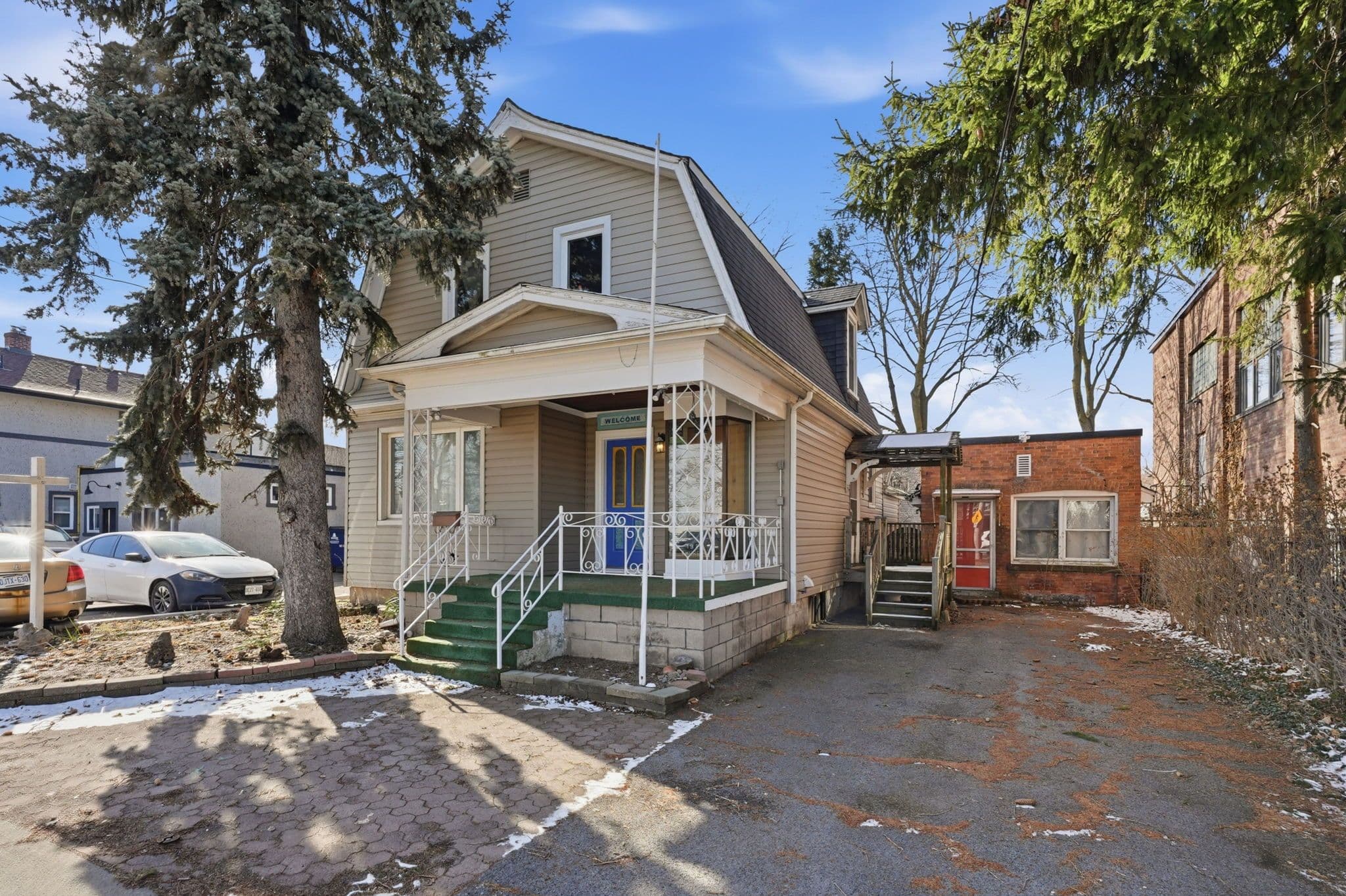 192 Church Street, St. Catharines, ON L2R 3E9