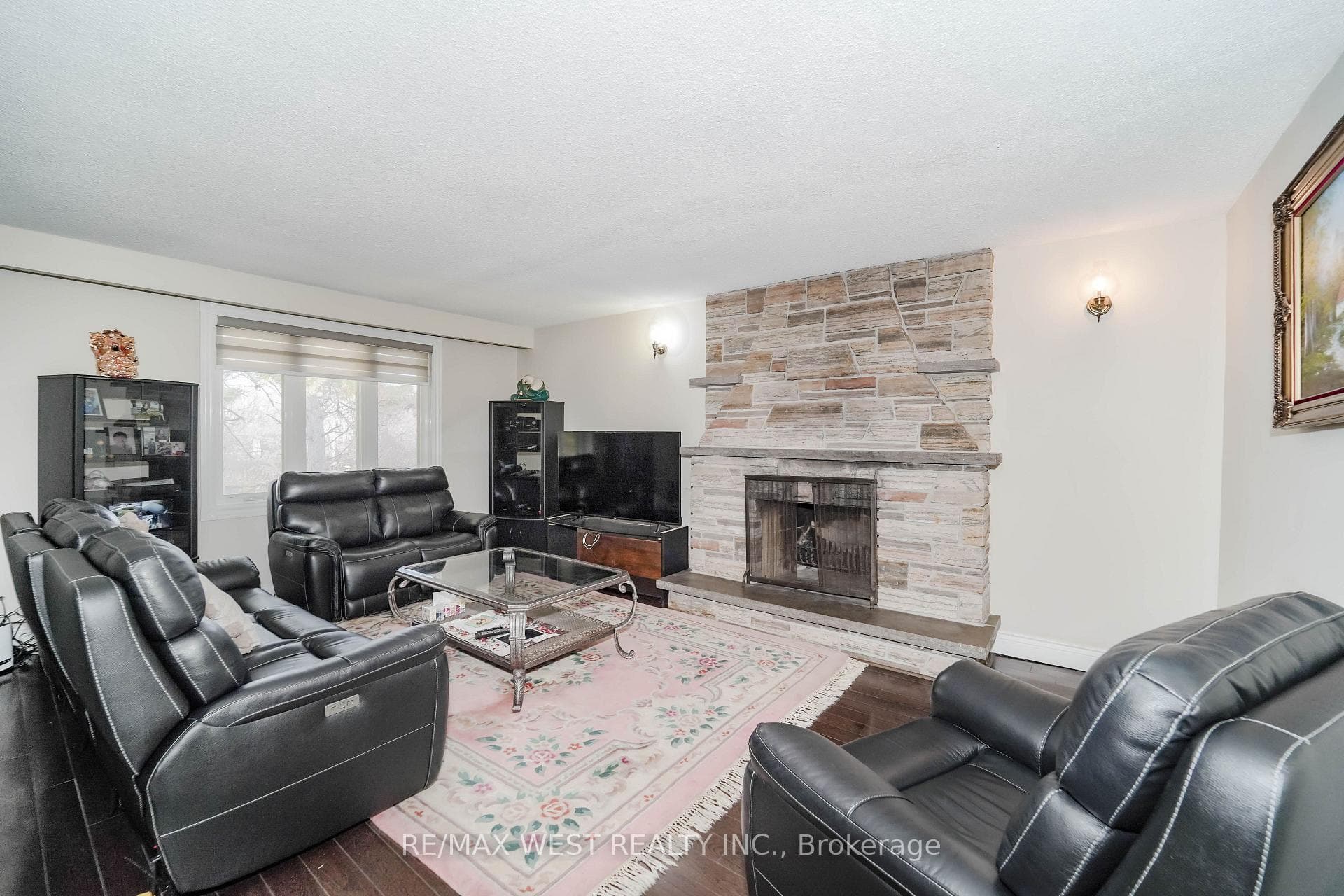 31 Canterbury Crescent, Toronto W08, ON M9A 5A4
