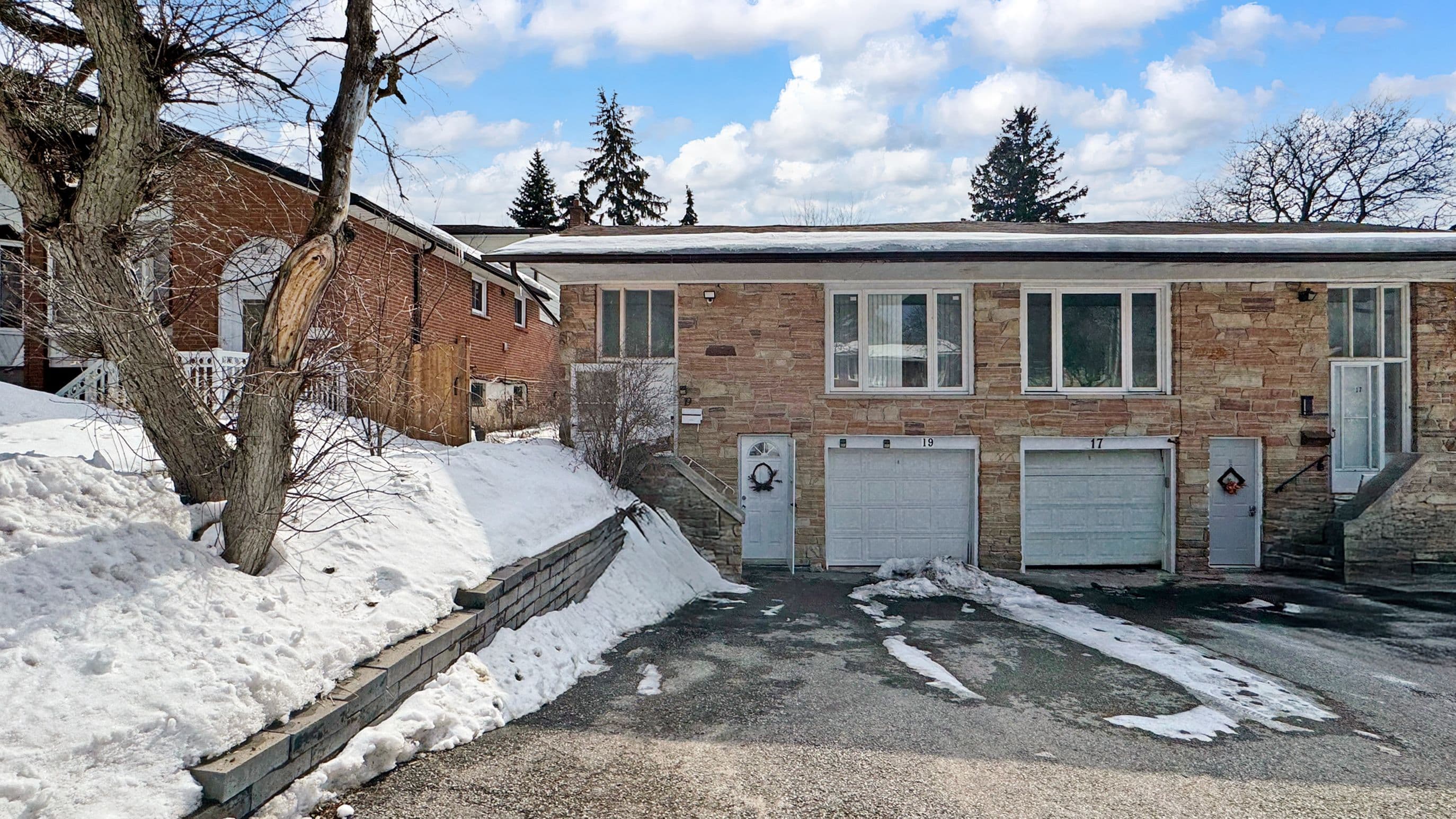 19 Clancy Drive, Toronto C15, ON M2J 2V7