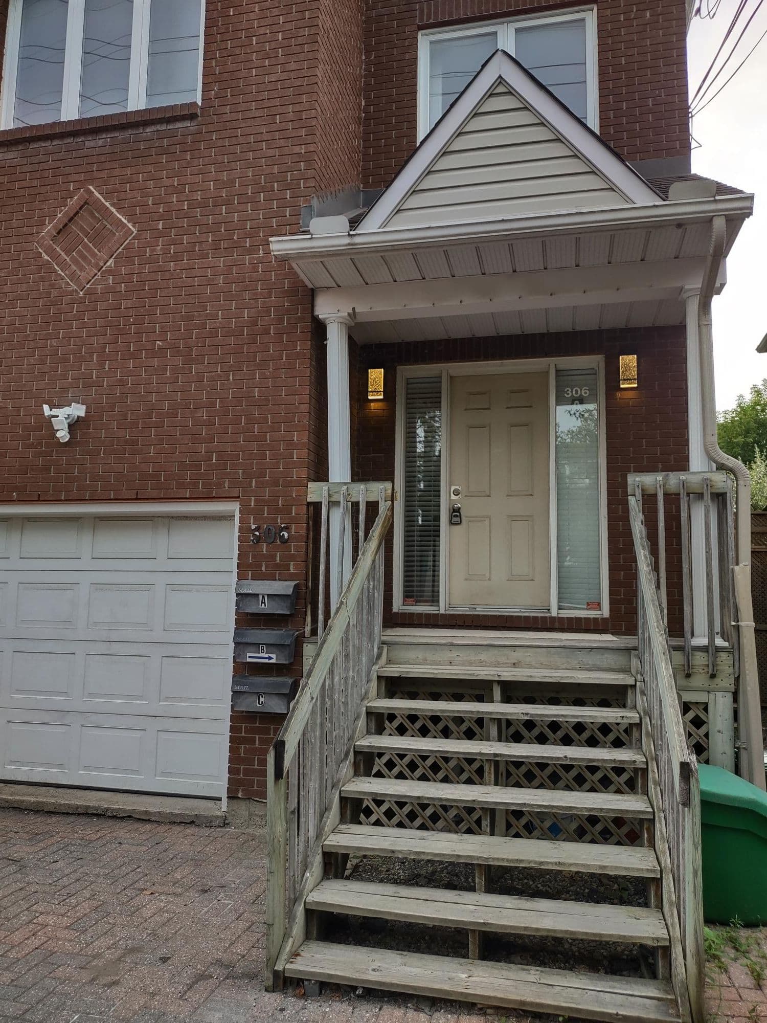 306 PRESLAND Road B, Overbrook - Castleheights and Area, ON K1K 2B8