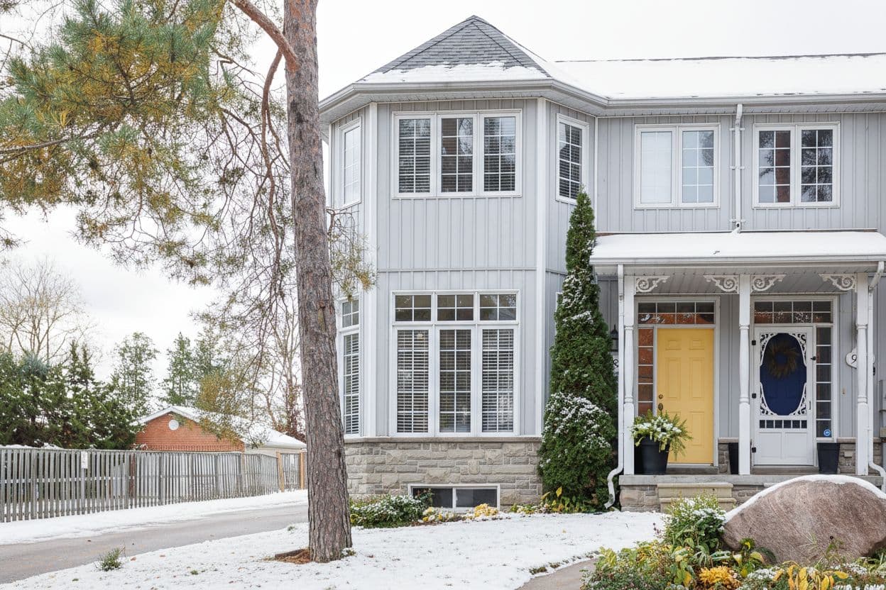 983 Lake Drive E, Georgina, ON L0E 1L0