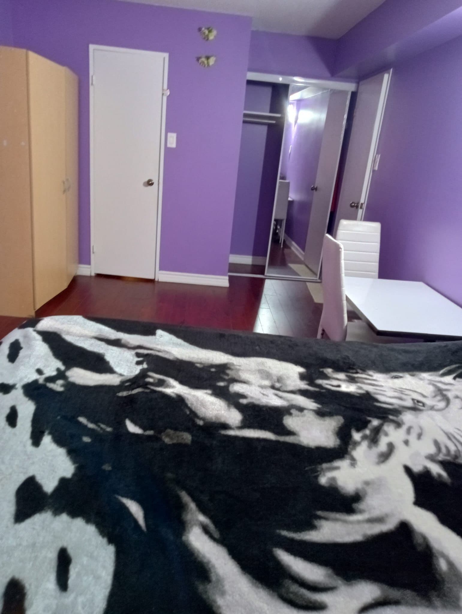 25 Sunrise Avenue 202, Toronto C13, ON M4A 2S2