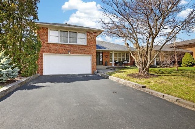 12 Tallforest Crescent, Toronto W08, ON M9C 2X2