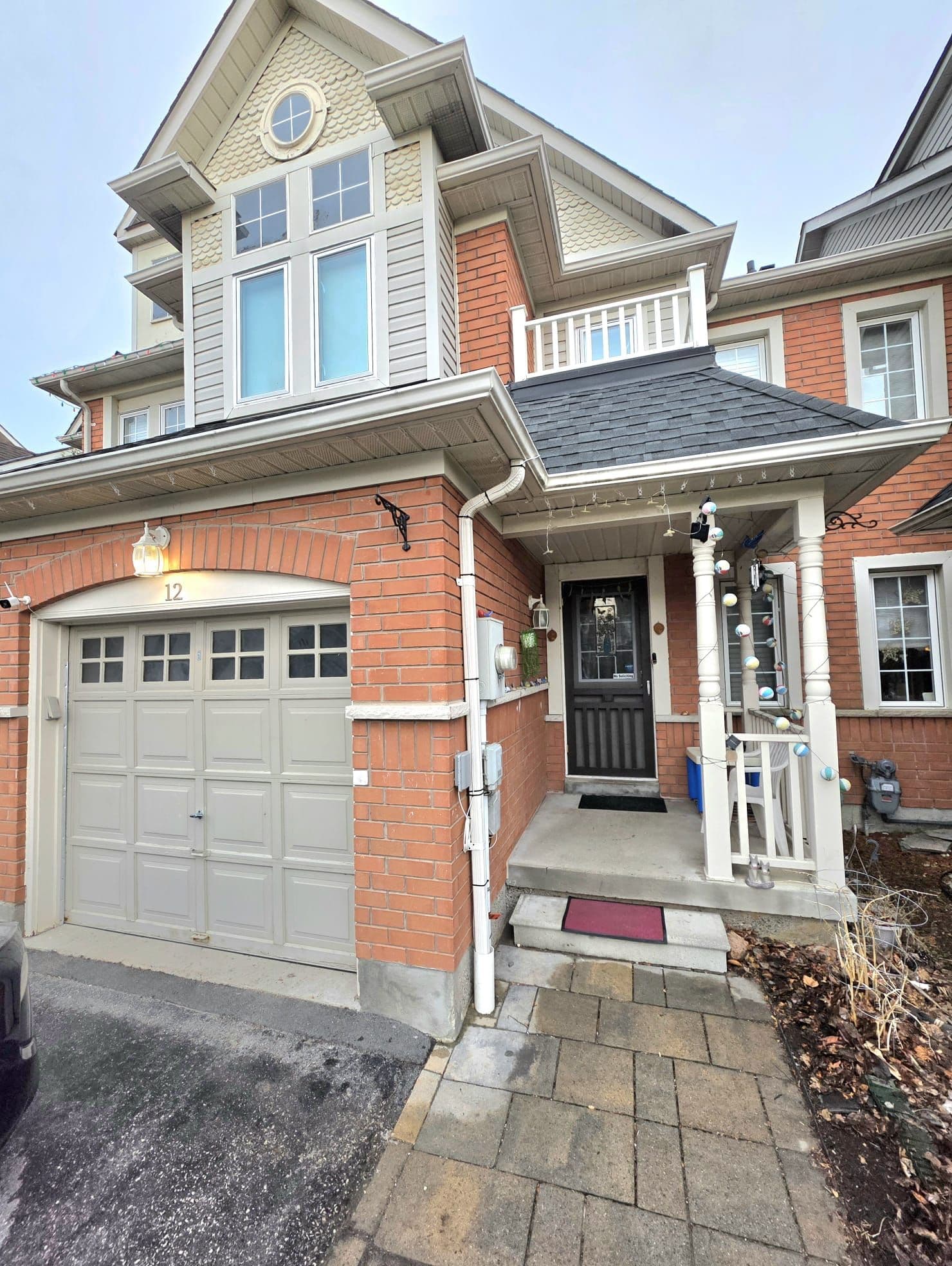 12 Whitewater Street, Whitby, ON L1R 2S9