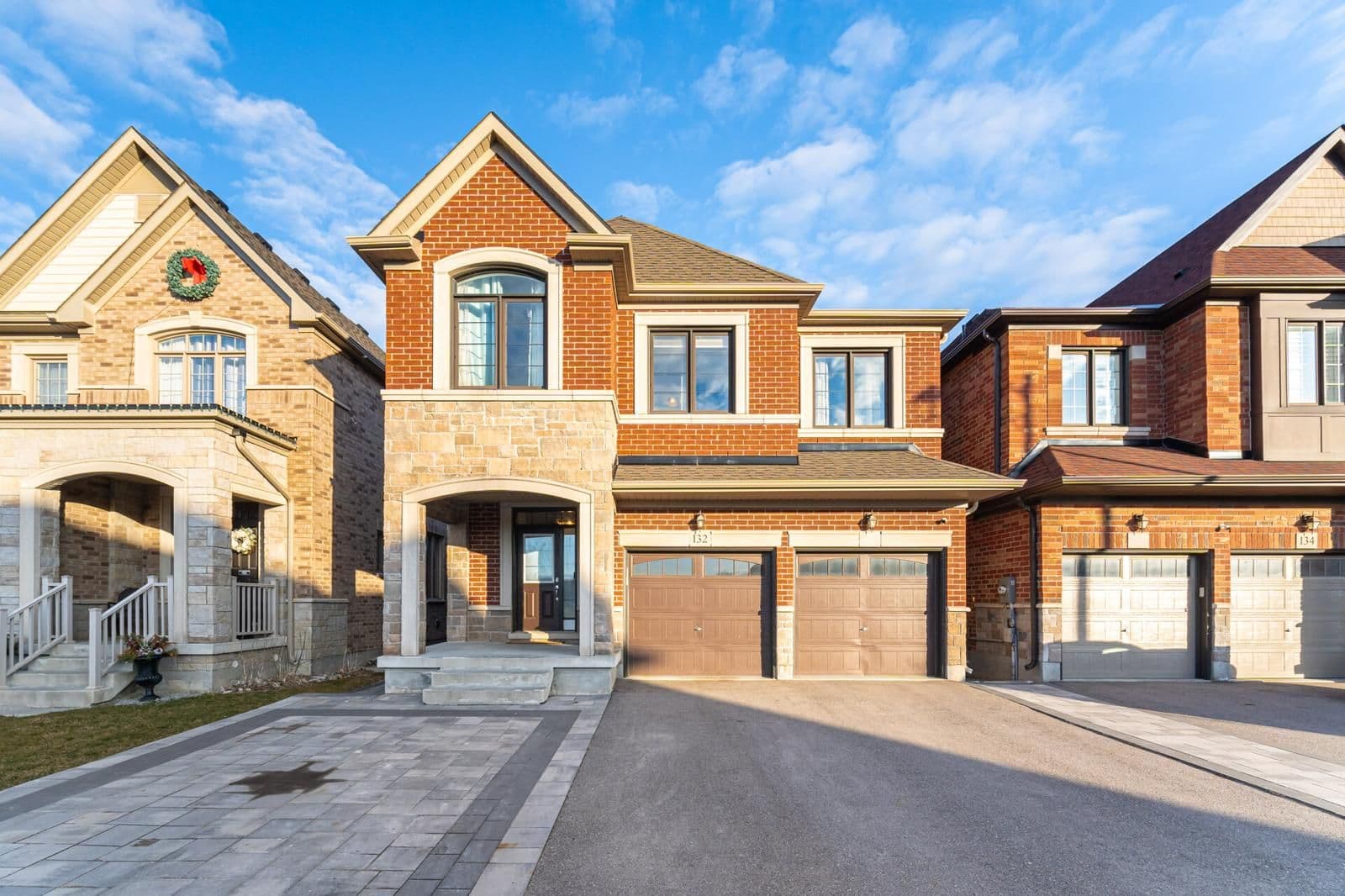 132 Meadow Vista Crescent, East Gwillimbury, ON L9N 0T4