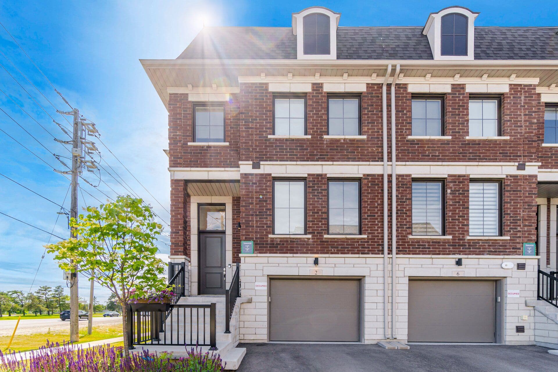 2 Seacoasts Circle, Vaughan, ON L6A 5B6