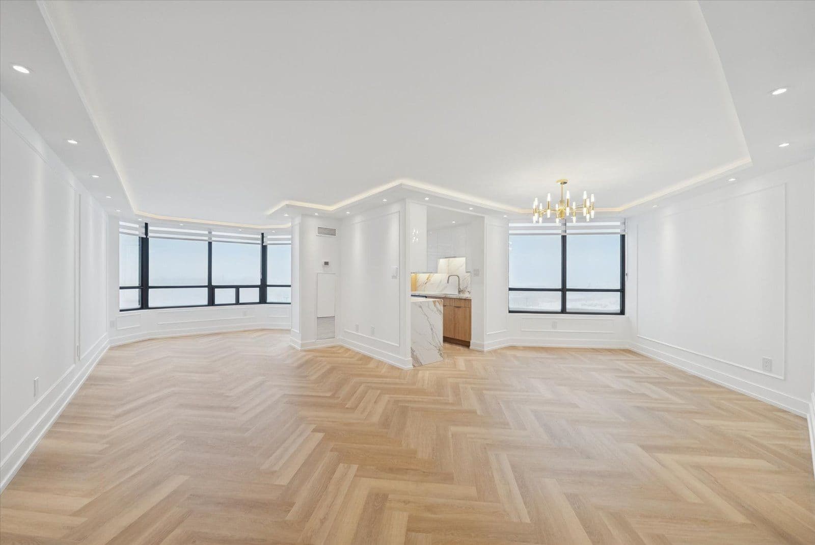 7440 Bathurst Street 903, Vaughan, ON L4J 7K8