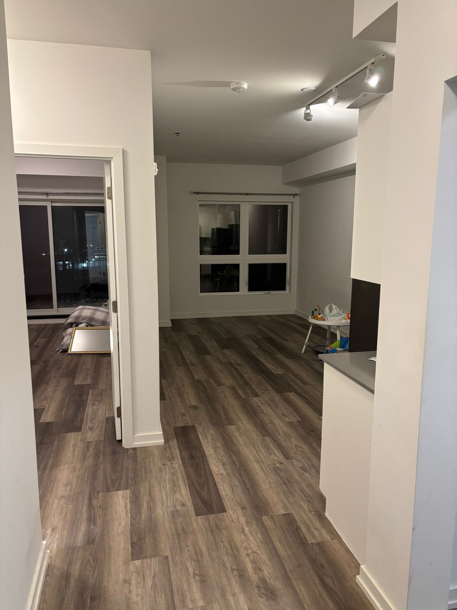 430 Essa Road 326, Barrie, ON L9J 0M1