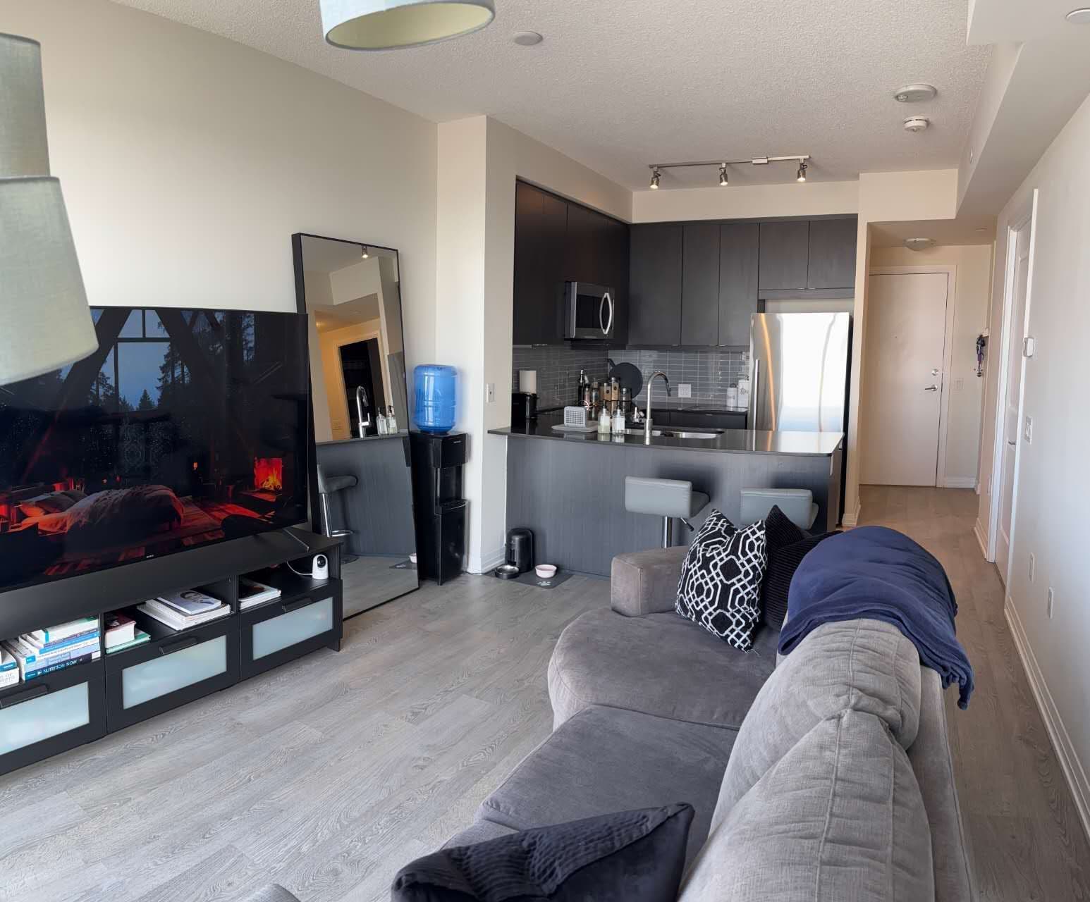 50 Thomas Riley Road N 1806, Toronto W08, ON M9B 0C5