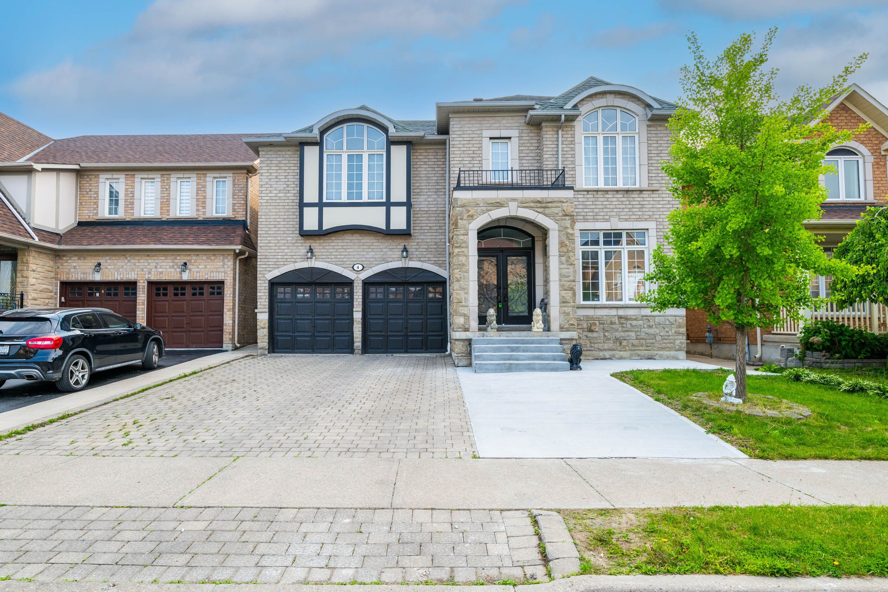 4 Freshspring Drive, Brampton, ON L6R 3H6