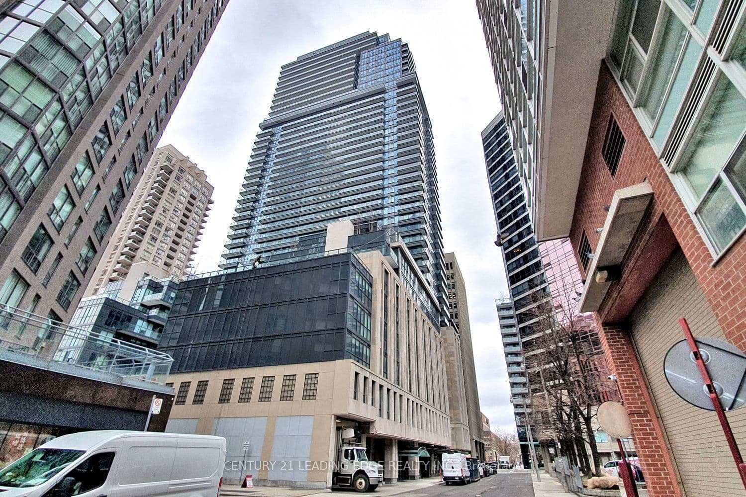 955 Bay Street 2408, Toronto C01, ON M5S 0C6