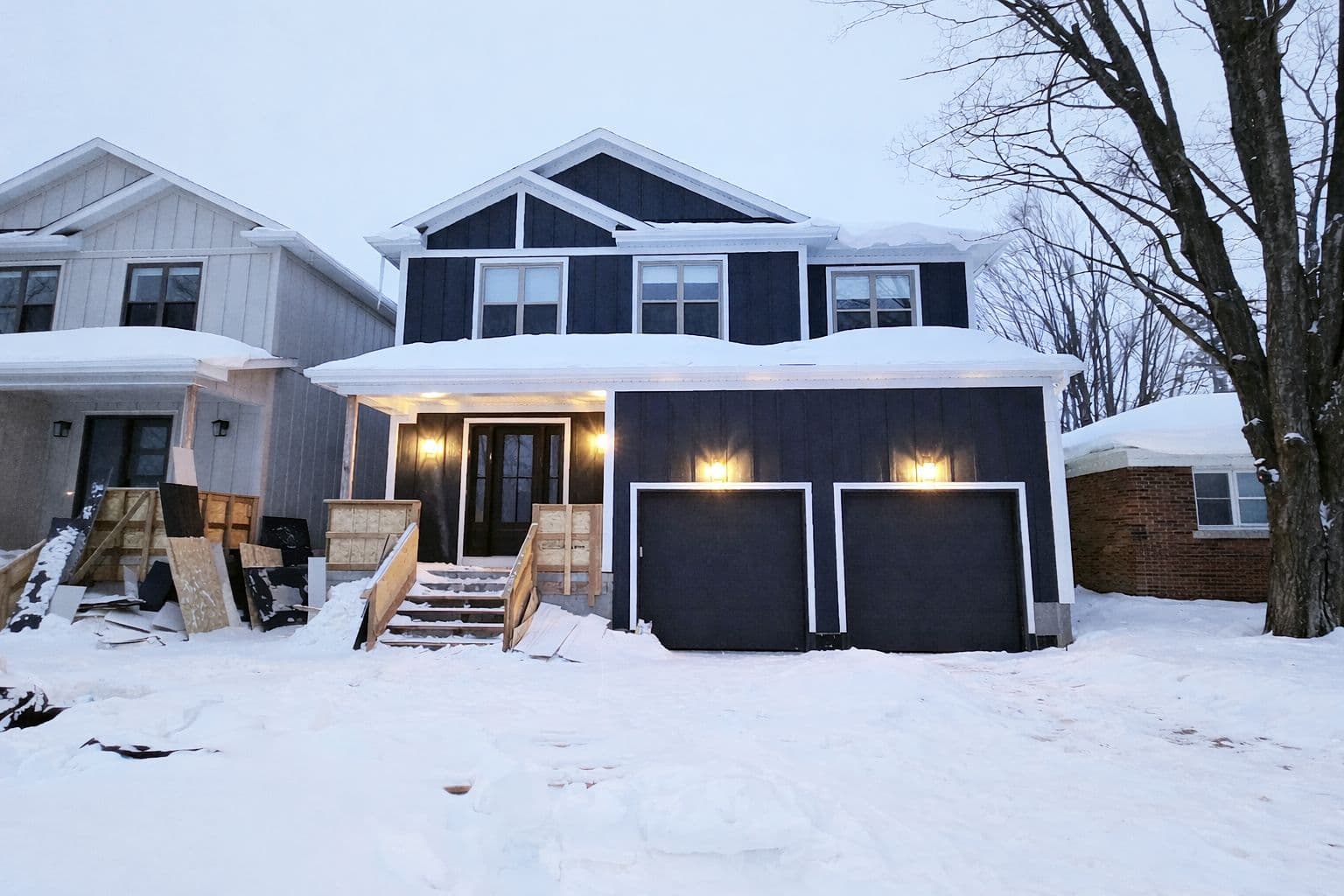 42 Calverley Street Upper, Orillia, ON L3V 3T5