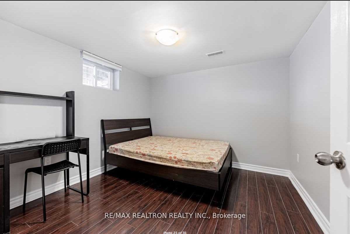 133 Earlton Road Bsmt, Toronto E05, ON M1T 2R8