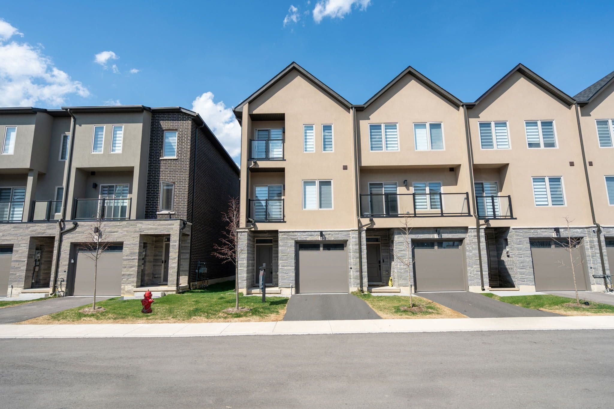 15 Raspberry Lane, Hamilton, ON L0R 1W0