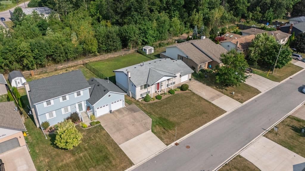 3641 Rapids View Drive, Niagara Falls, ON L2G 7M8