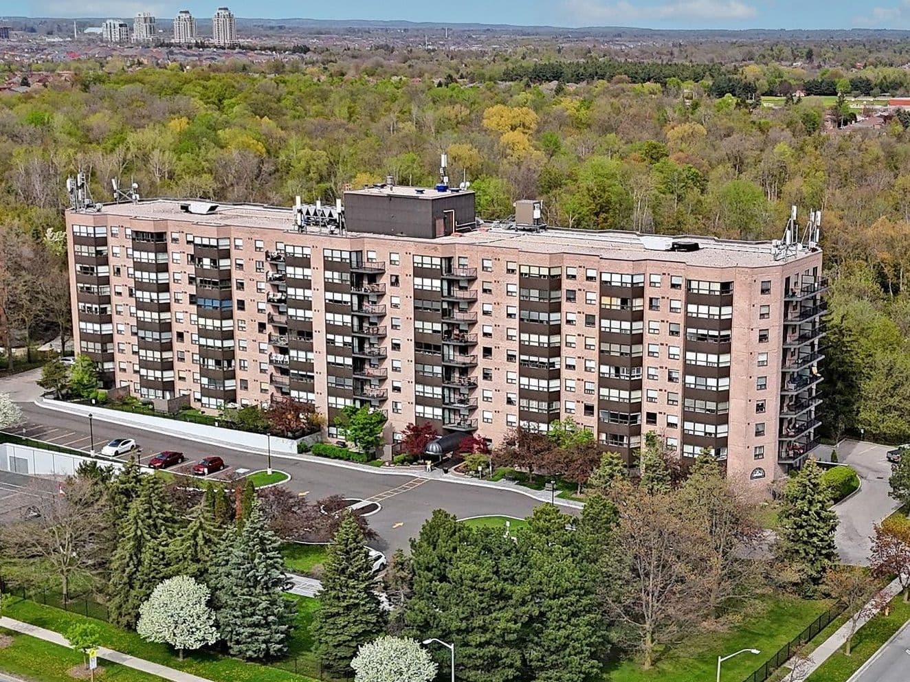 2 Raymerville Drive 416, Markham, ON L3P 7N7