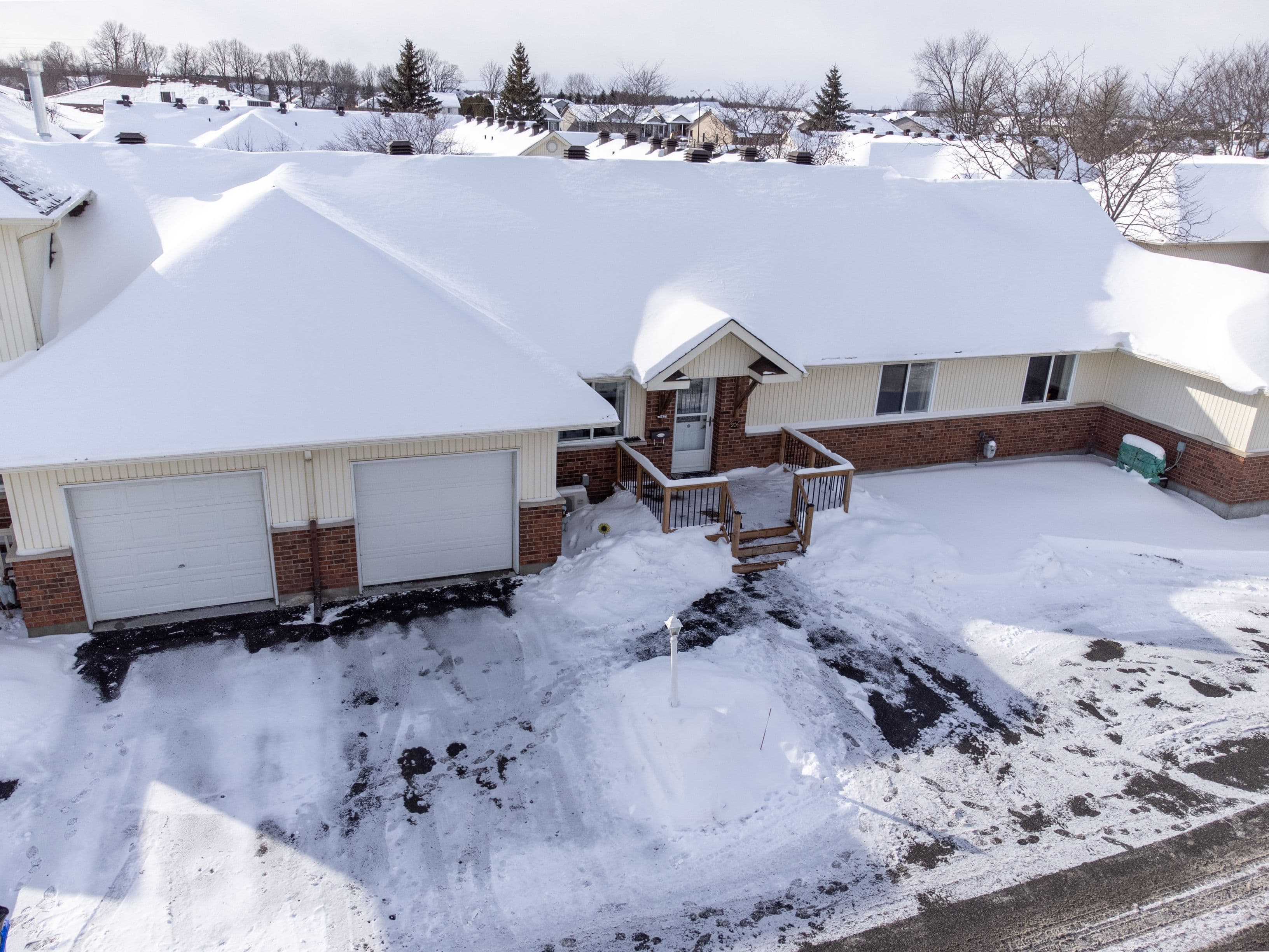 206 Oak Leaf Private, Stittsville - Munster - Richmond, ON K0A 2Z0