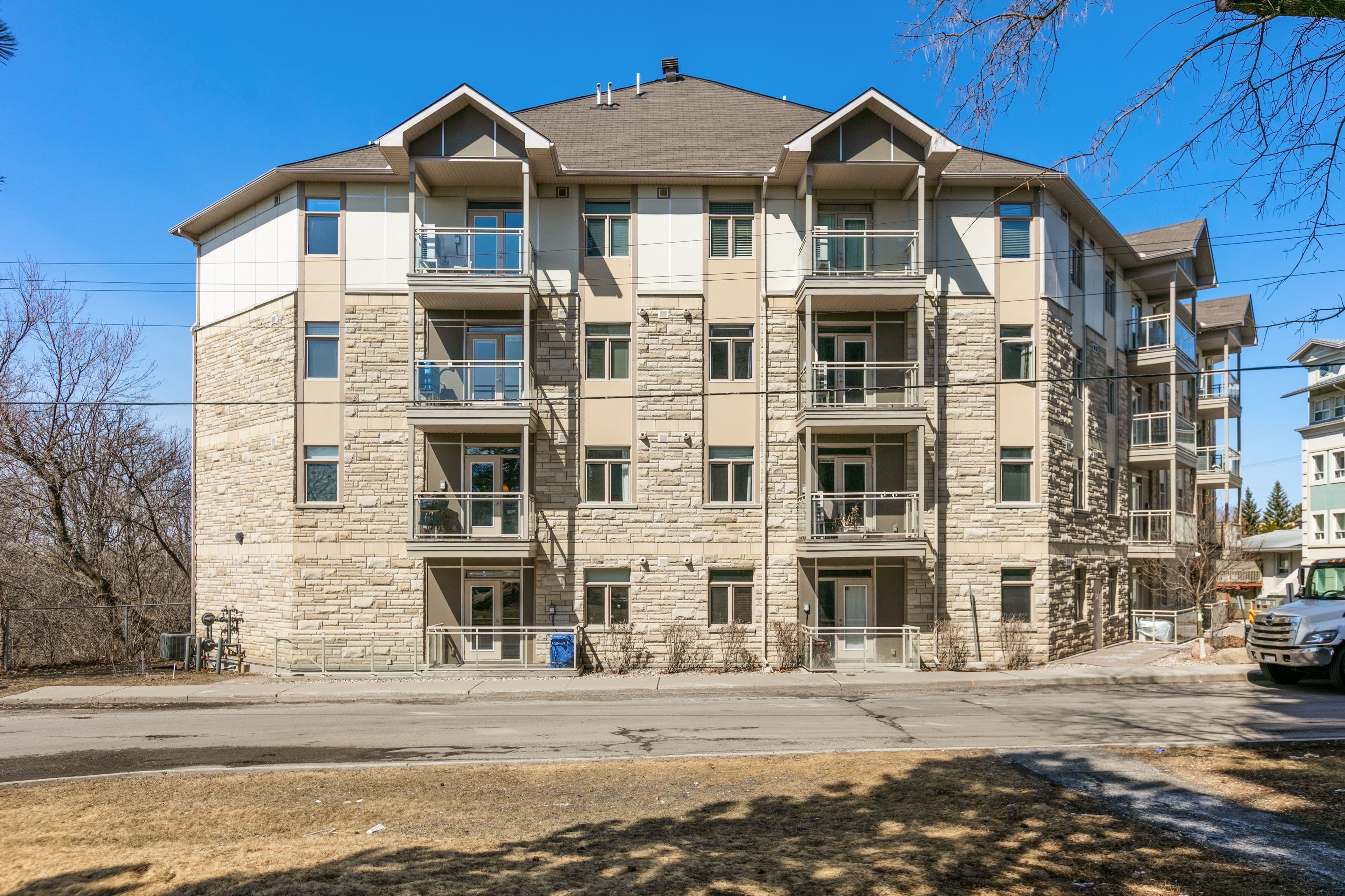 1201 OHIO Street 202, Billings Bridge - Riverside Park and Area, ON K1H 0A1