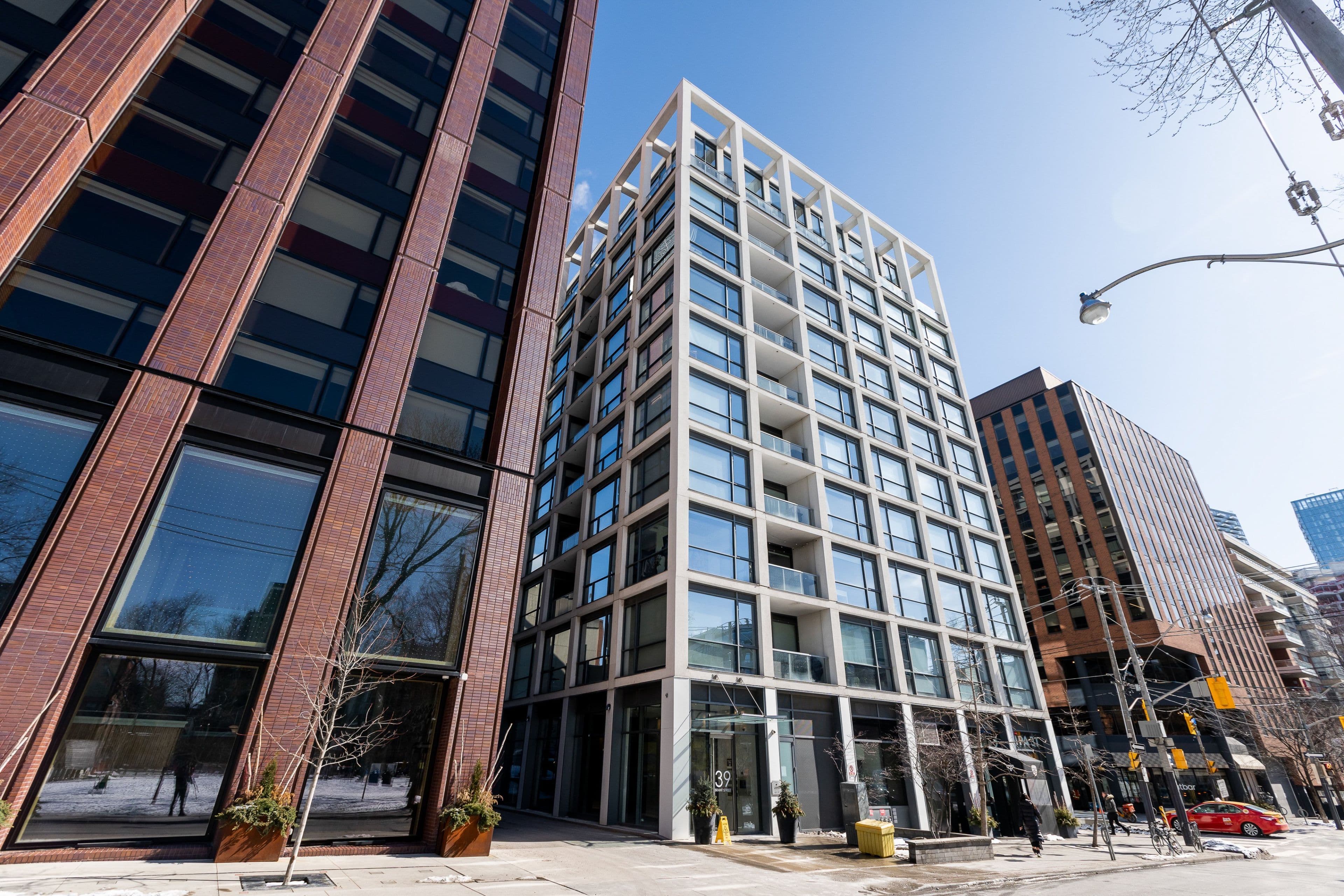 39 Brant Street 206, Toronto C01, ON M5V 0M8