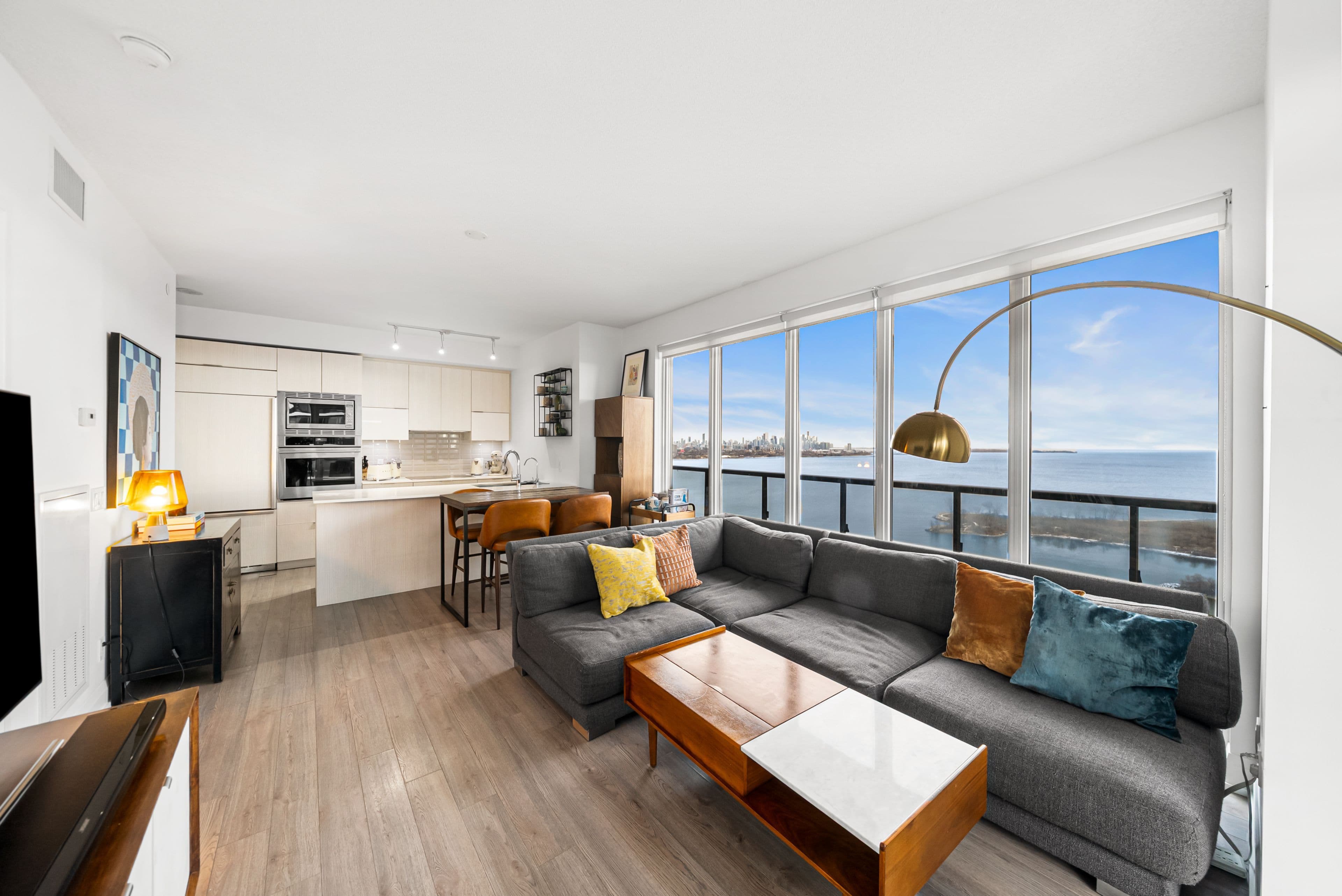 56 Annie Craig Drive 2703, Toronto W06, ON M8V 0C8