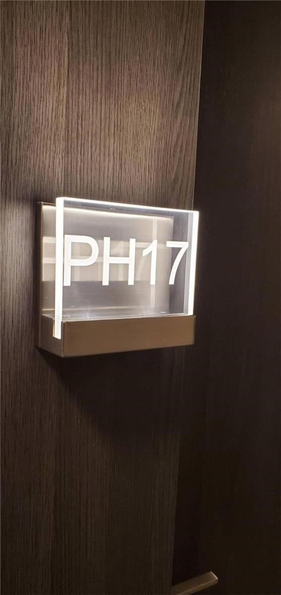 25 Water Walk Drive Ph17, Markham, ON L6G 0G3