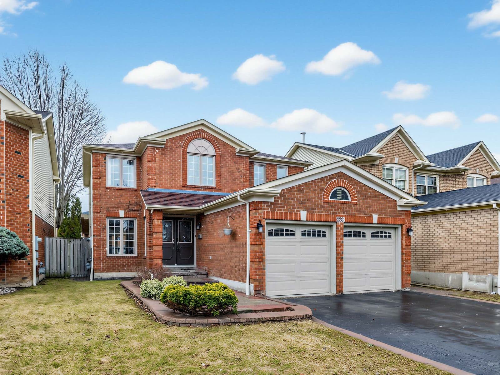 2636 Credit Valley Road, Mississauga, ON L5M 4J6